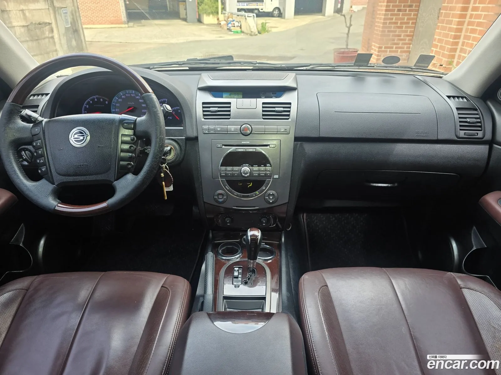 KG Mobility (SsangYong) Super Rexton 2011 — 18