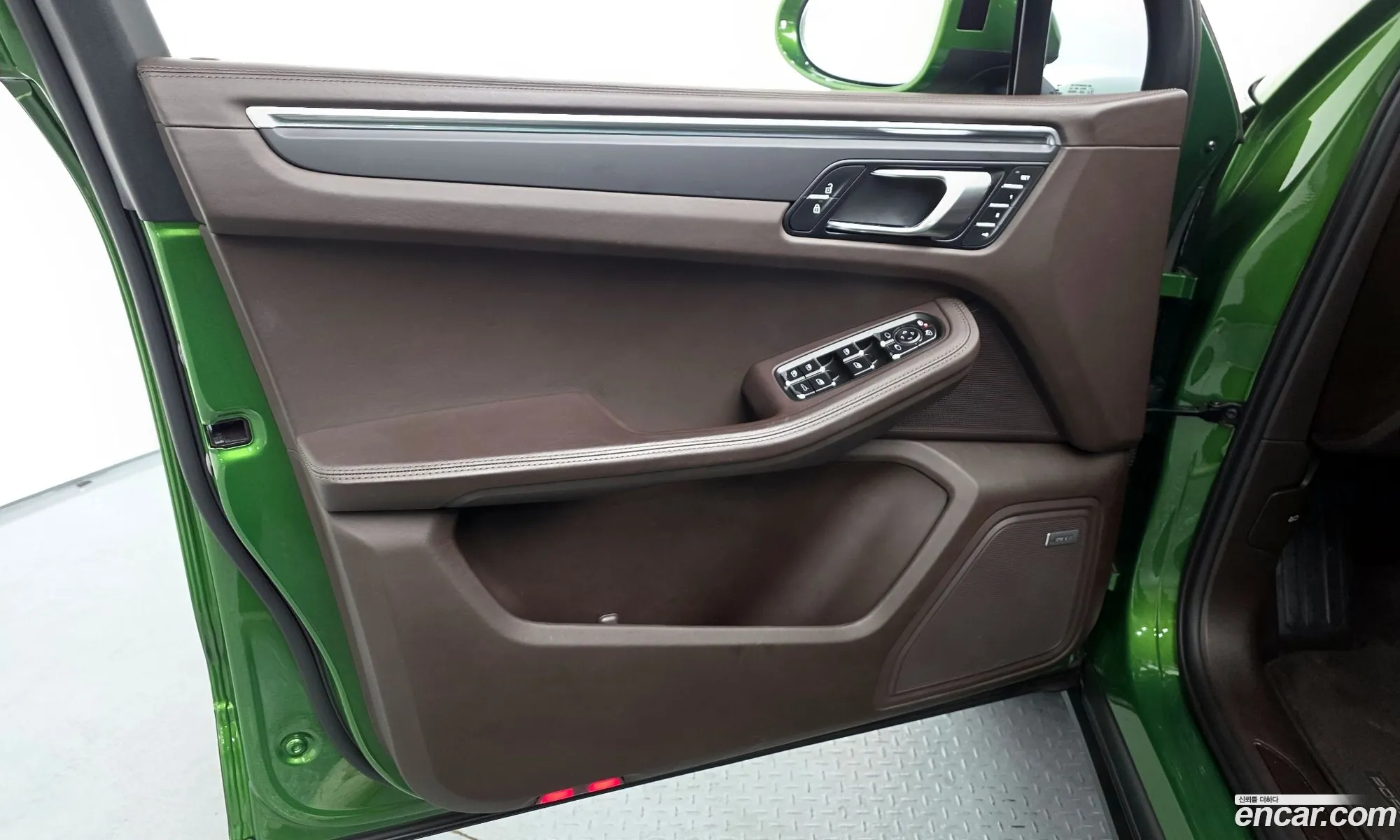 Porsche Macan 2021 WP1AA295XMLB07846 — 19