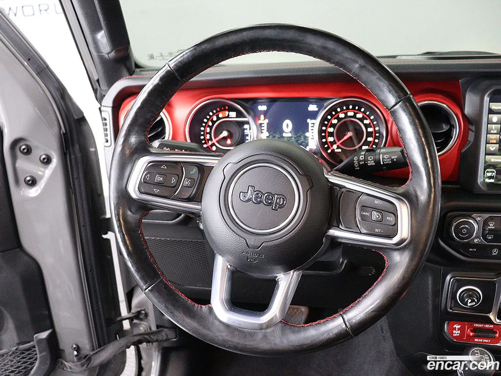 Jeep Wrangler 2019 — 2
