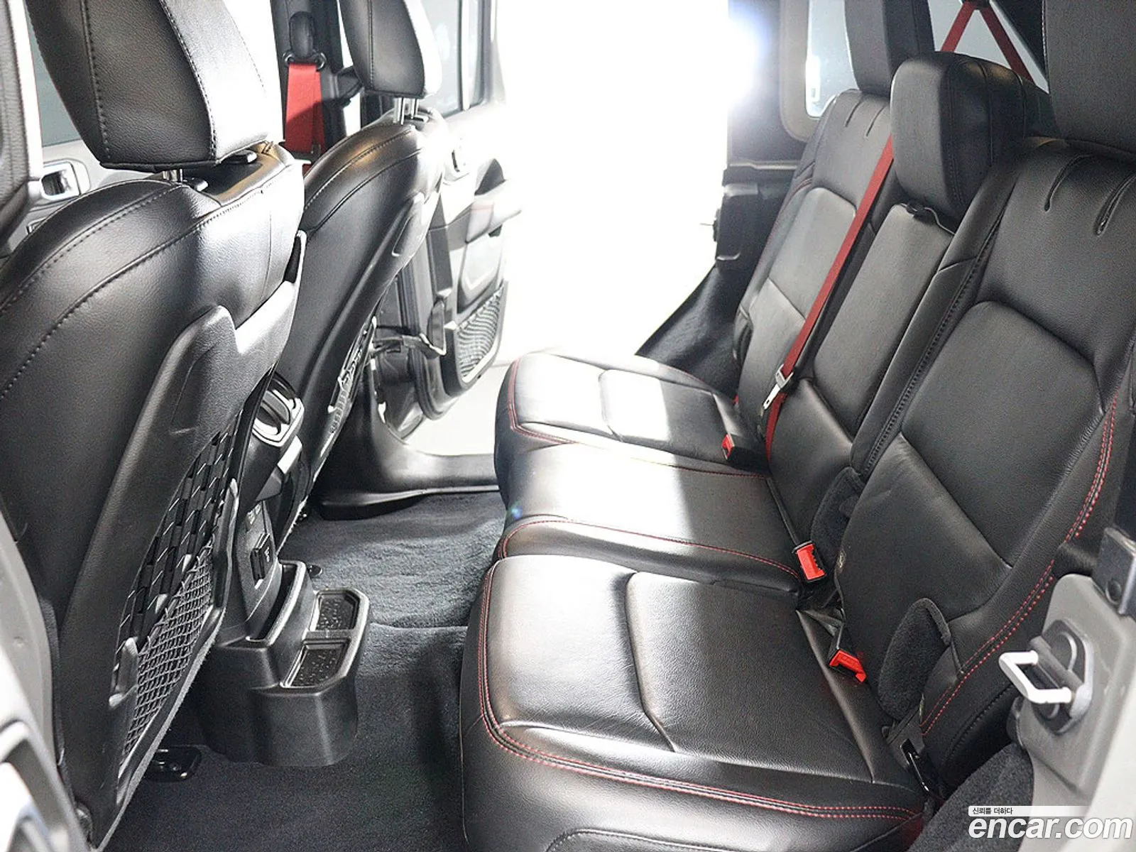 Jeep Wrangler 2019 — 14