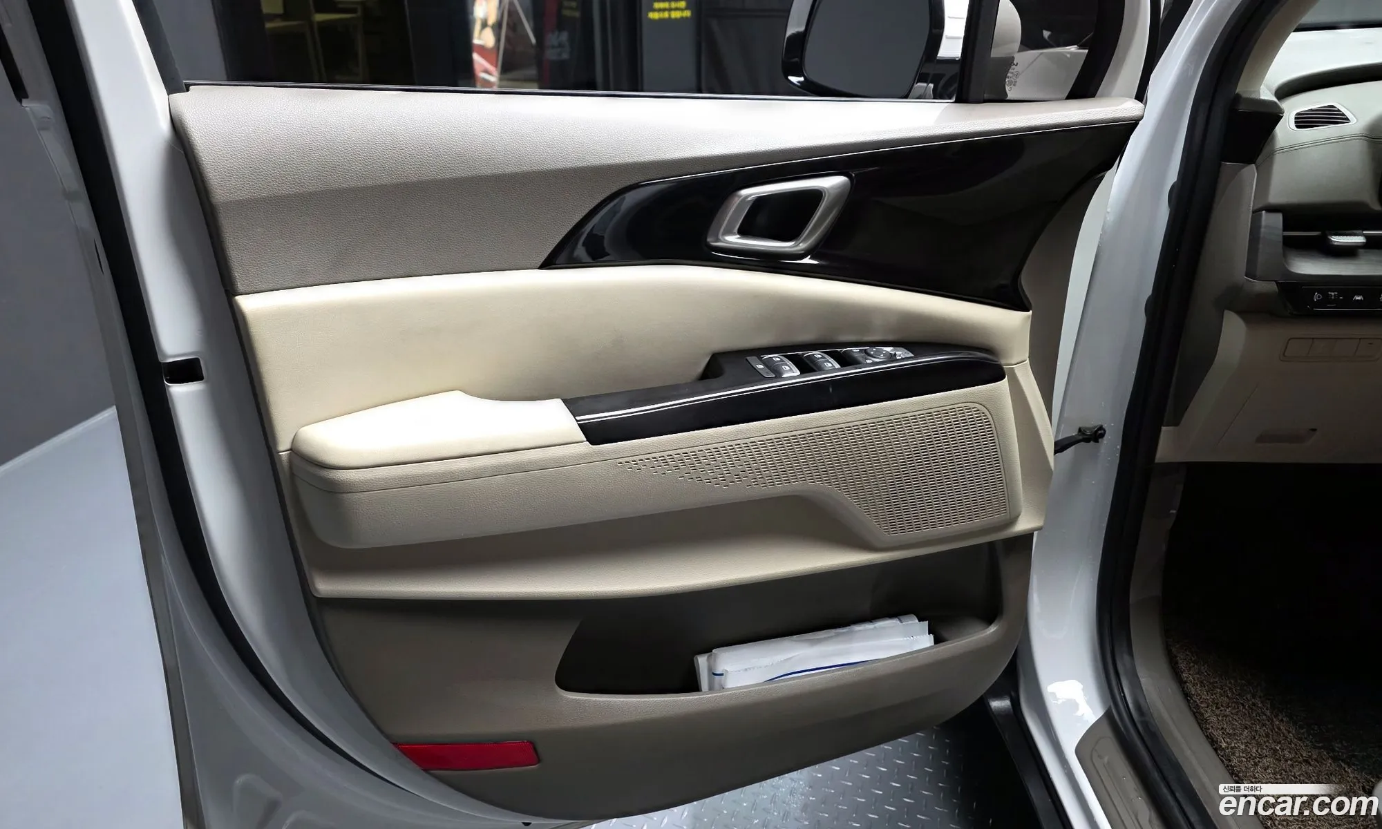Kia Carnival 2023 — 2