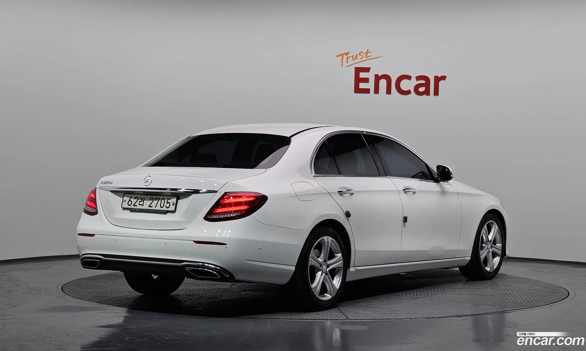 Mercedes-Benz E-Class W213 2016 — 9