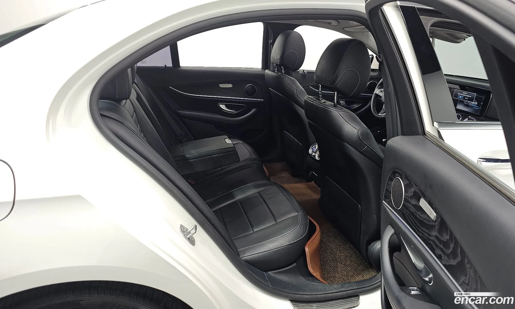 Mercedes-Benz E-Class W213 2016 — 8