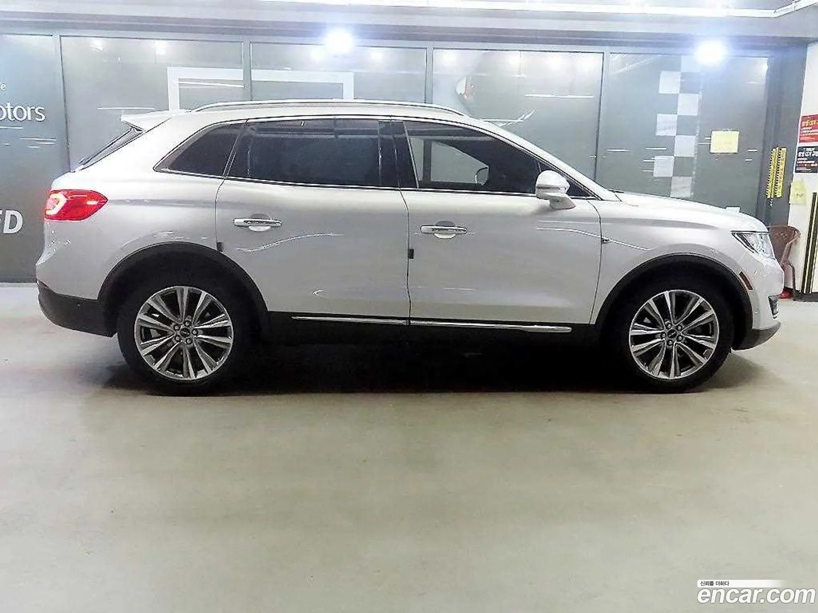 Lincoln MKX 2018 — 11