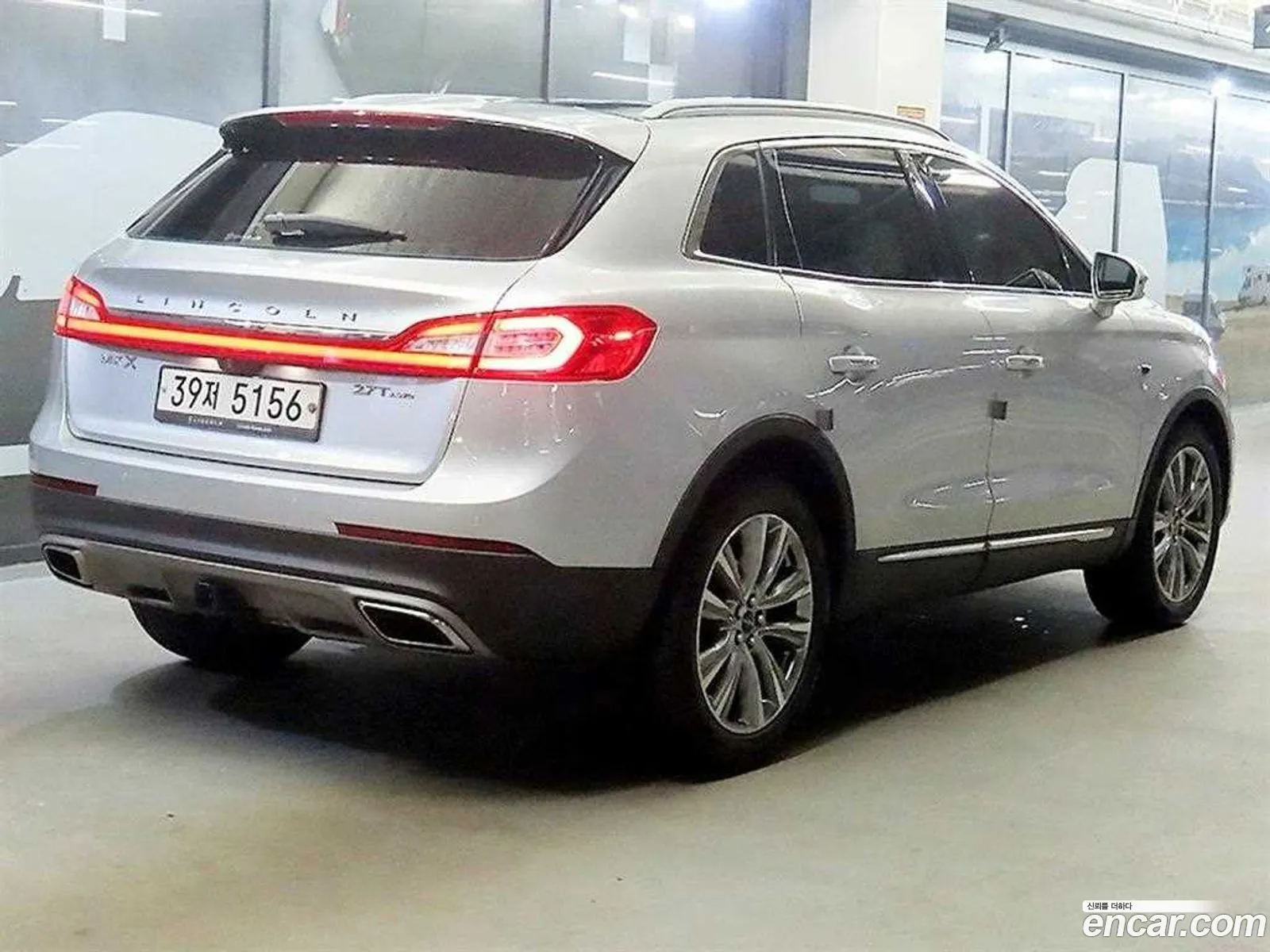 Lincoln MKX 2018 — 19