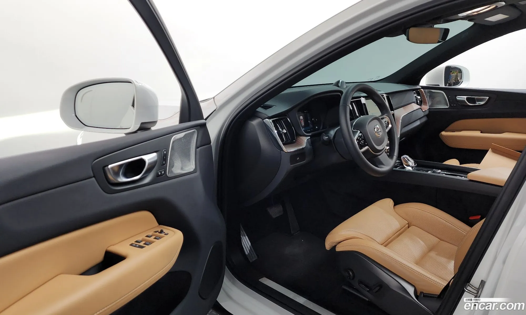 Volvo XC60 2023 LYVUZL122RB788952 — 5