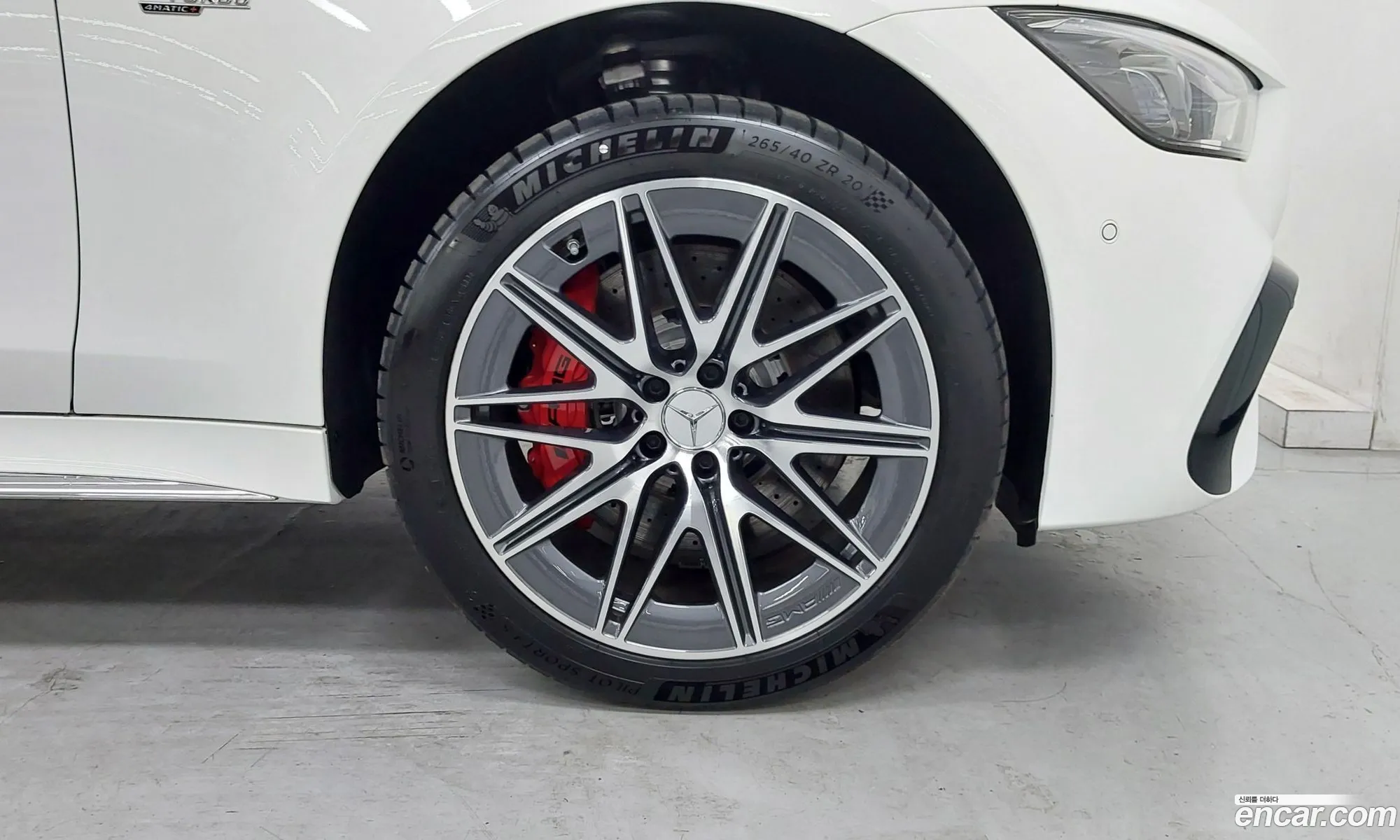 Mercedes-Benz AMG GT 2025 — 15