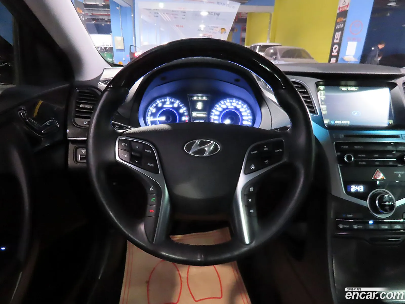 Hyundai Grandeur HG 2016 — 15