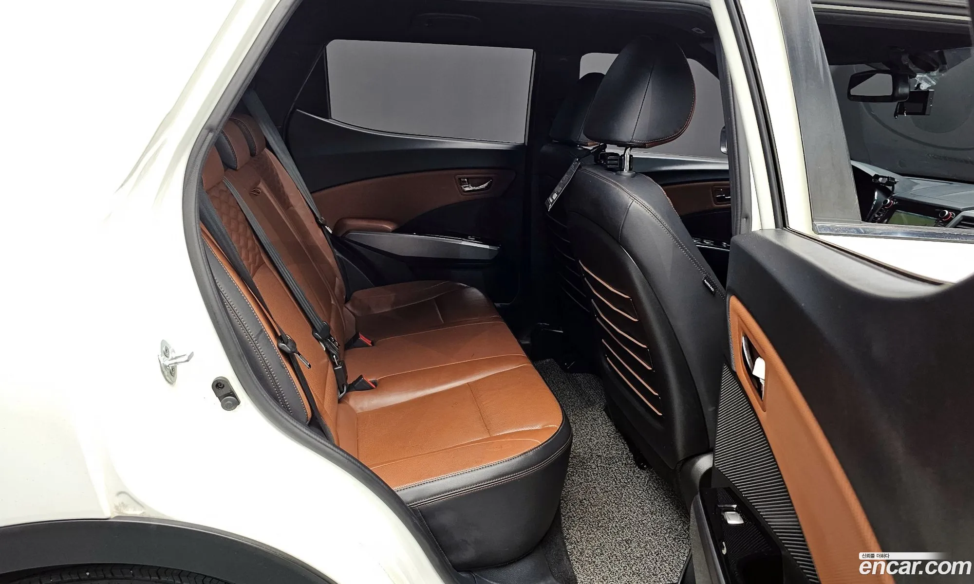 KG Mobility (SsangYong) Tivoli Armour 2018 — 3