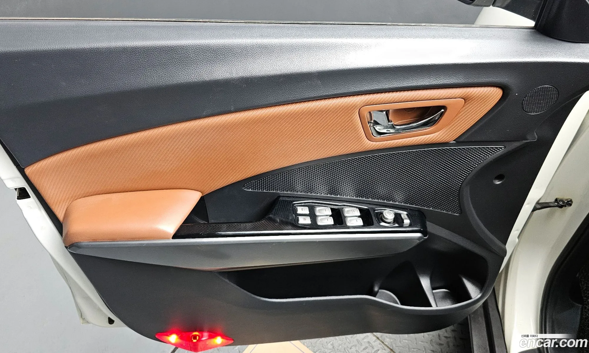 KG Mobility (SsangYong) Tivoli Armour 2018 — 17