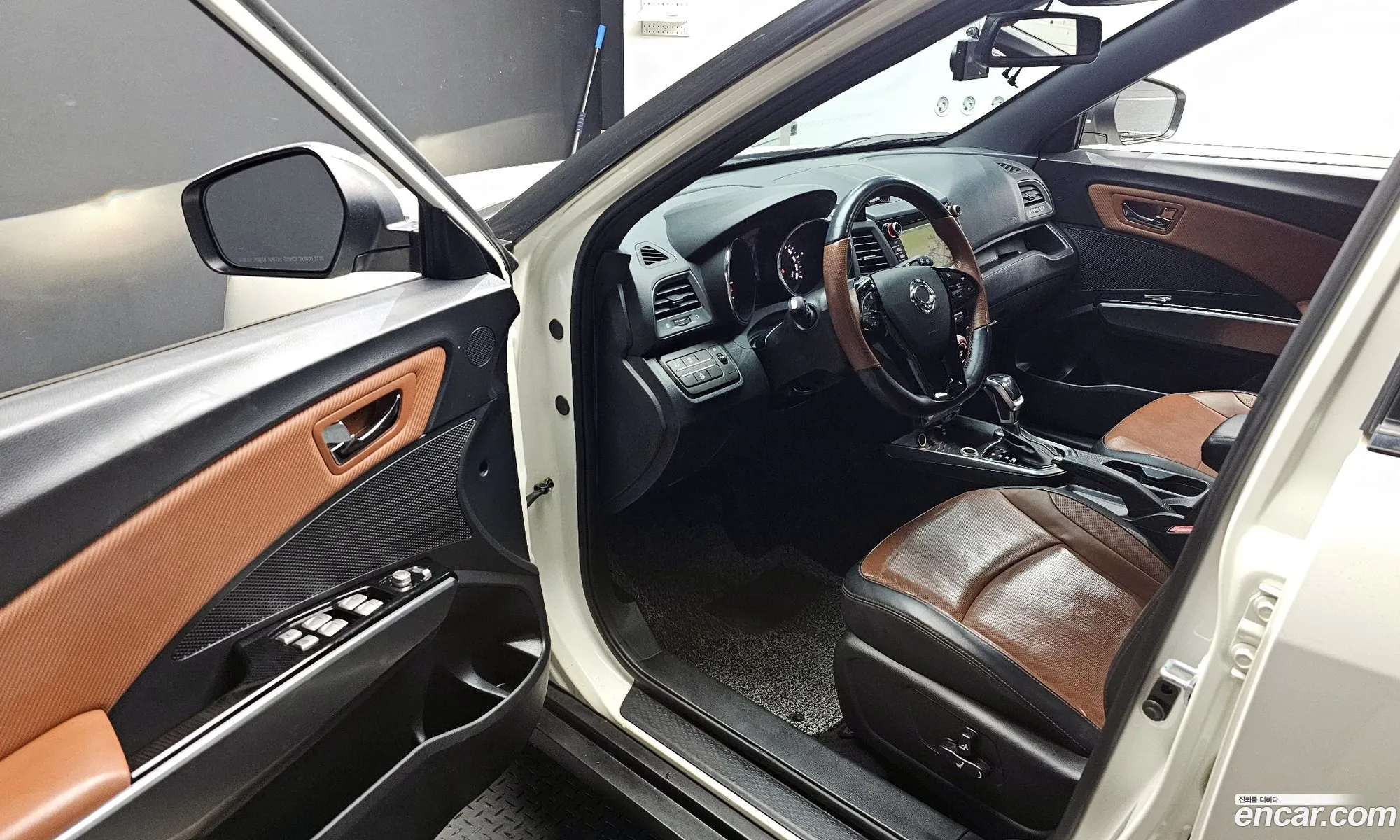 KG Mobility (SsangYong) Tivoli Armour 2018 — 14