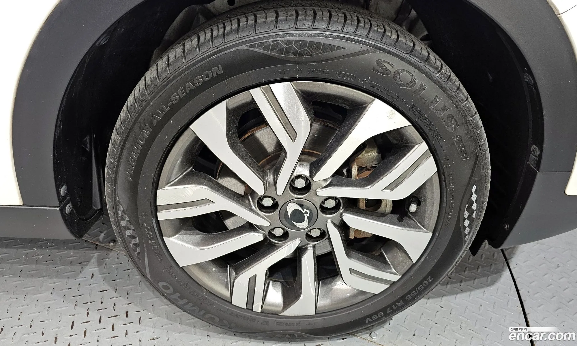 KG Mobility (SsangYong) Tivoli Armour 2018 — 26