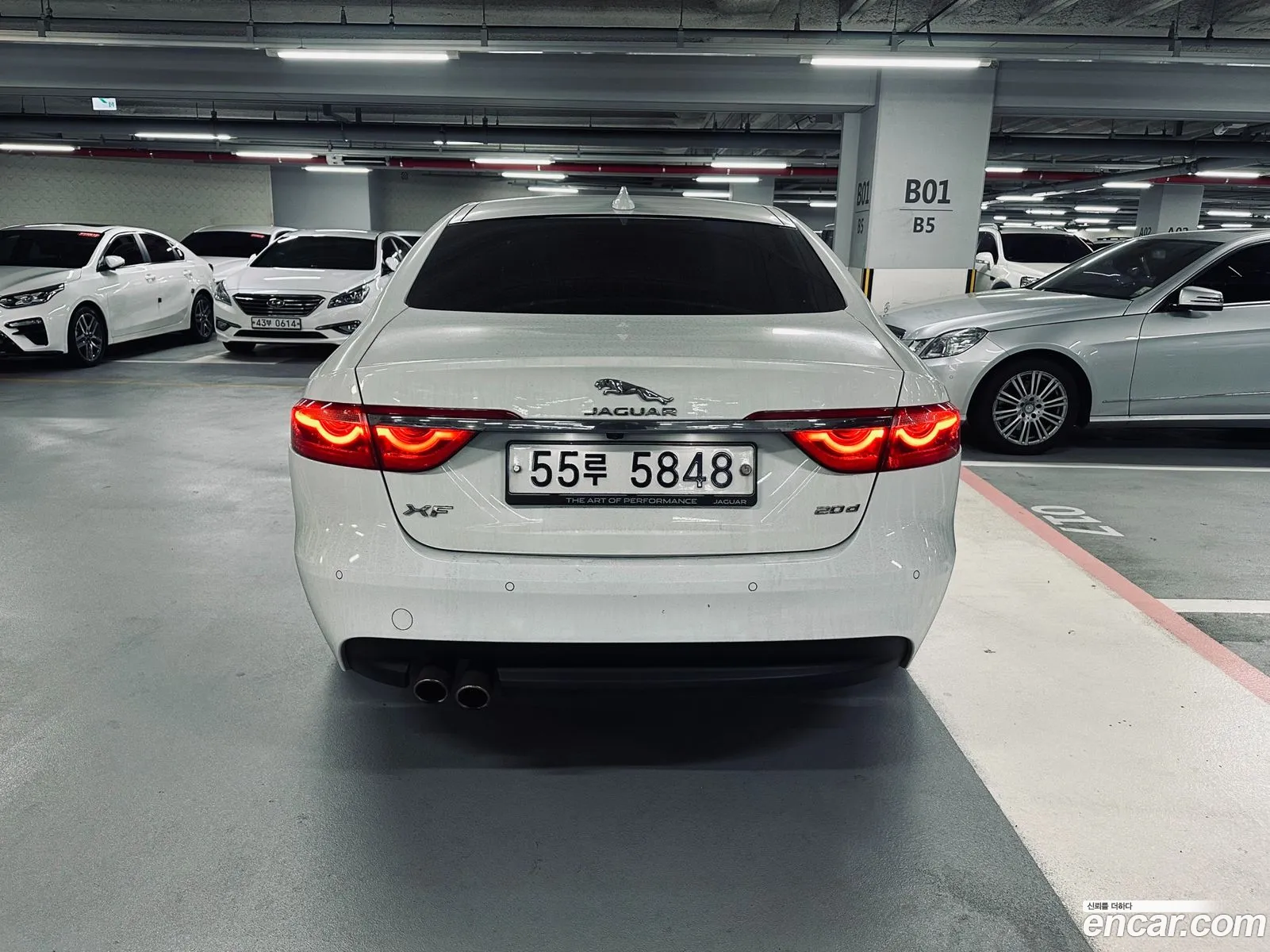 Jaguar XF 2018 — 10