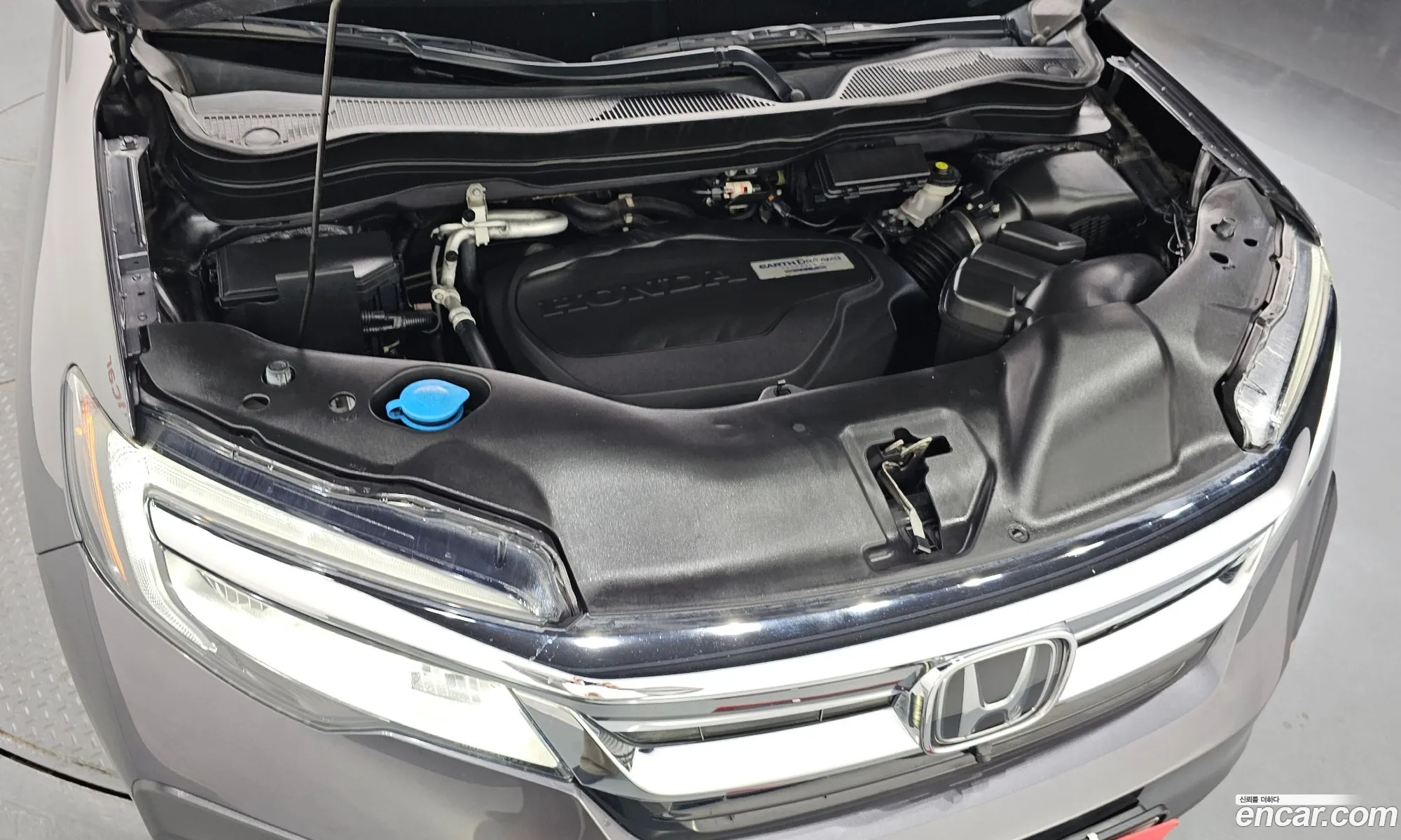 Honda Pilot 2019 5FNYF6800KB201320 — 26