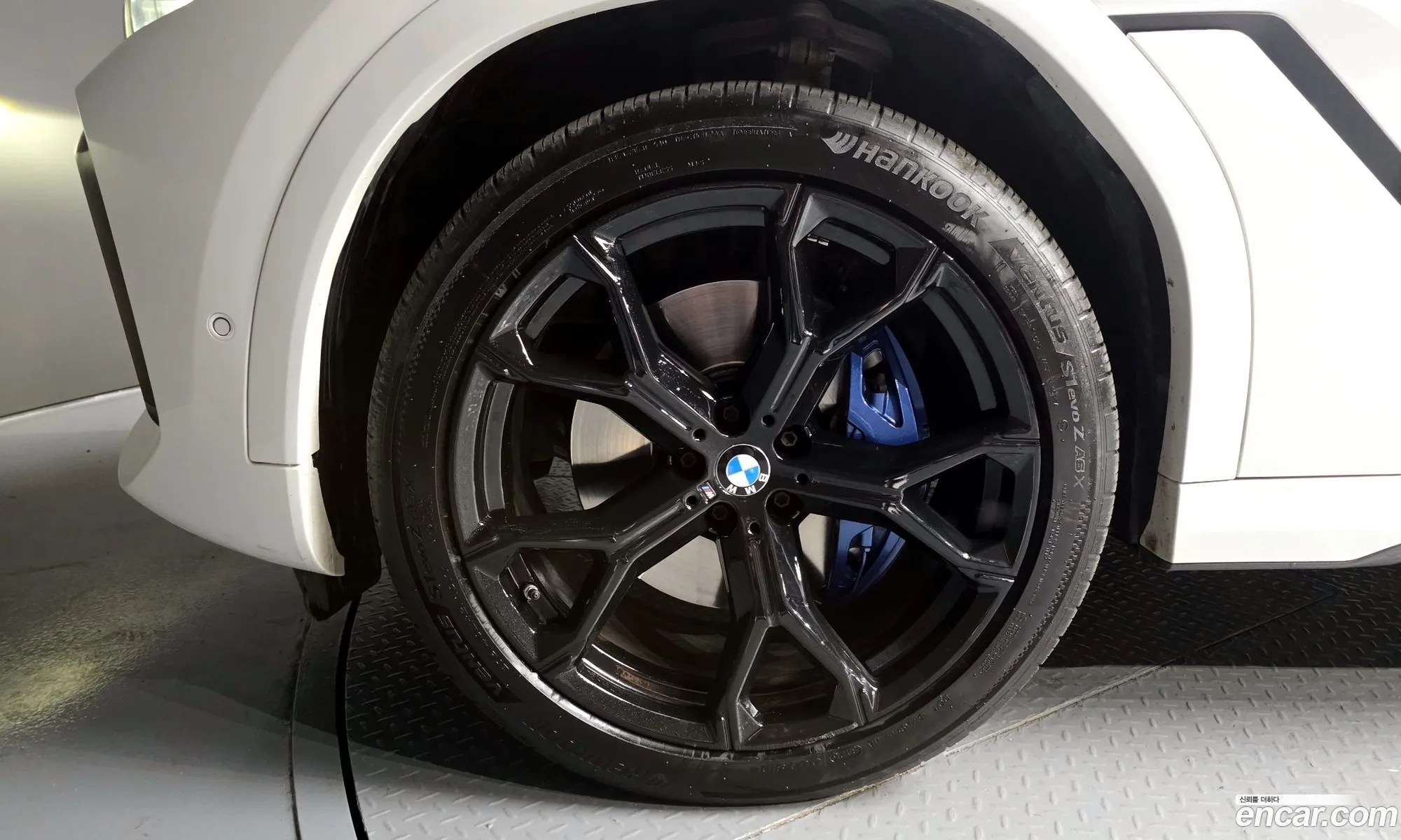 BMW X6 2022 — 14