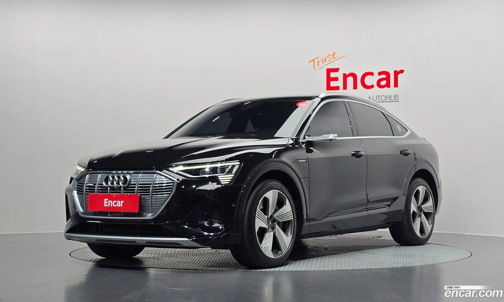 Audi e-tron 2021 WAUZZZGE9MB043925 — 3