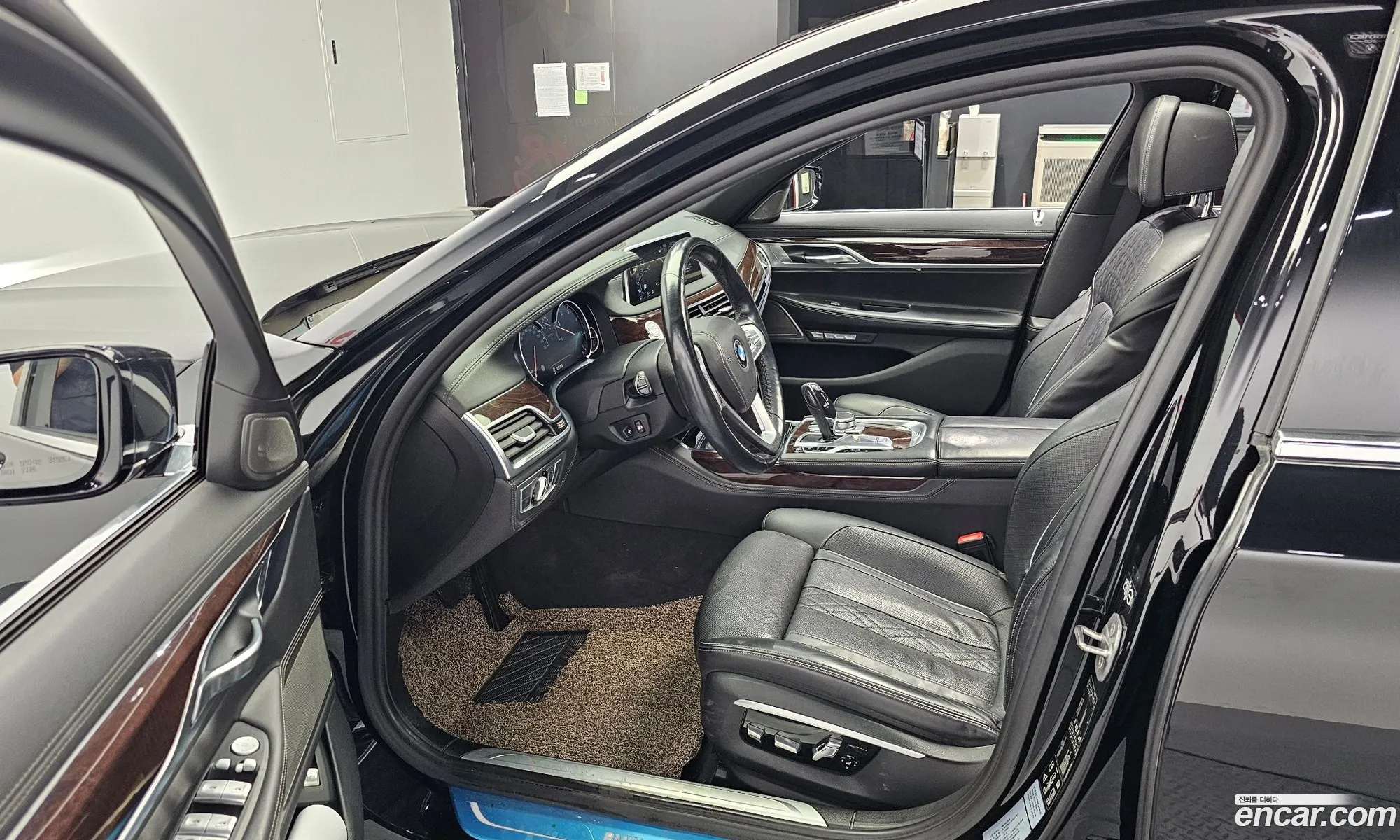 BMW 7 Series 2016 WBA7C4104GG435145 — 8