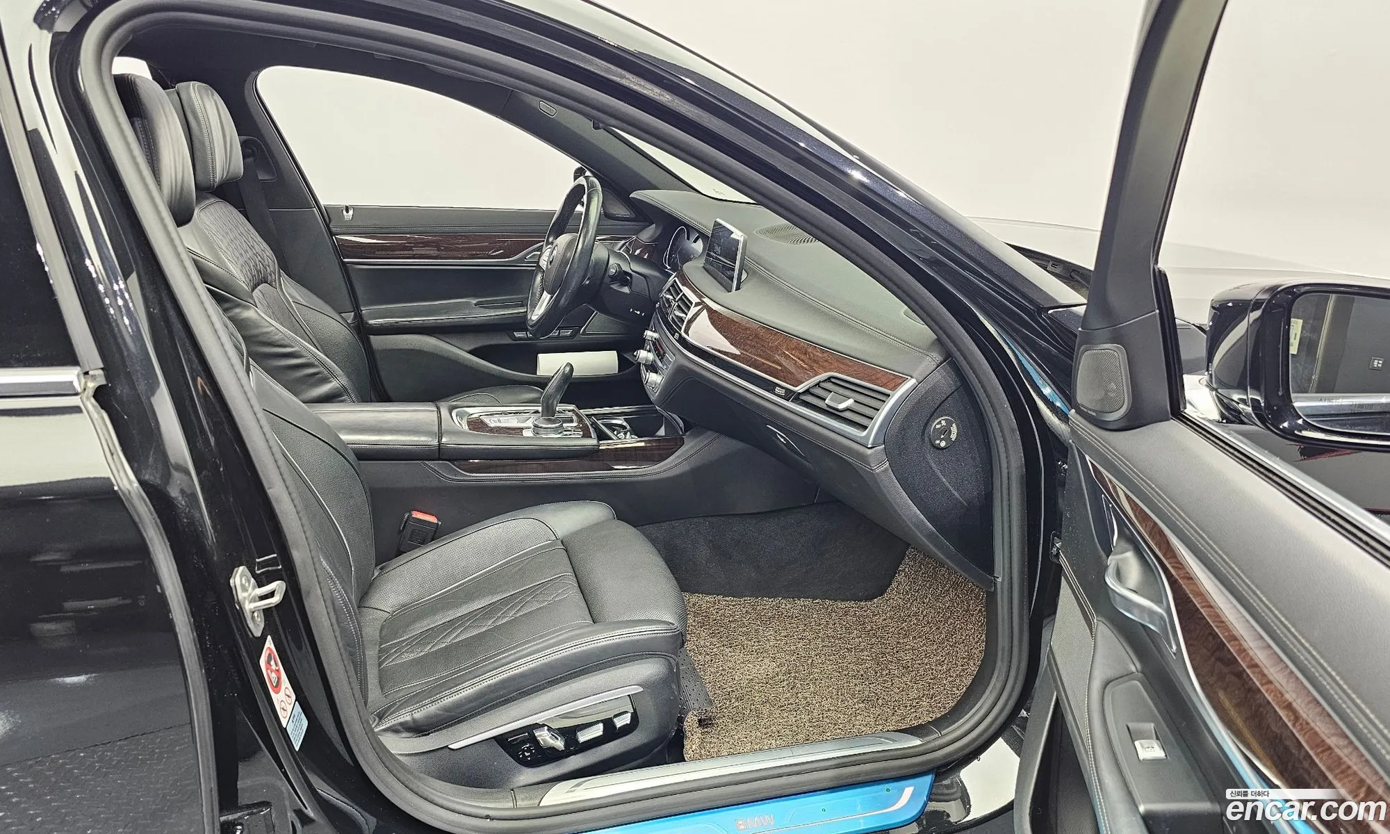 BMW 7 Series 2016 WBA7C4104GG435145 — 4