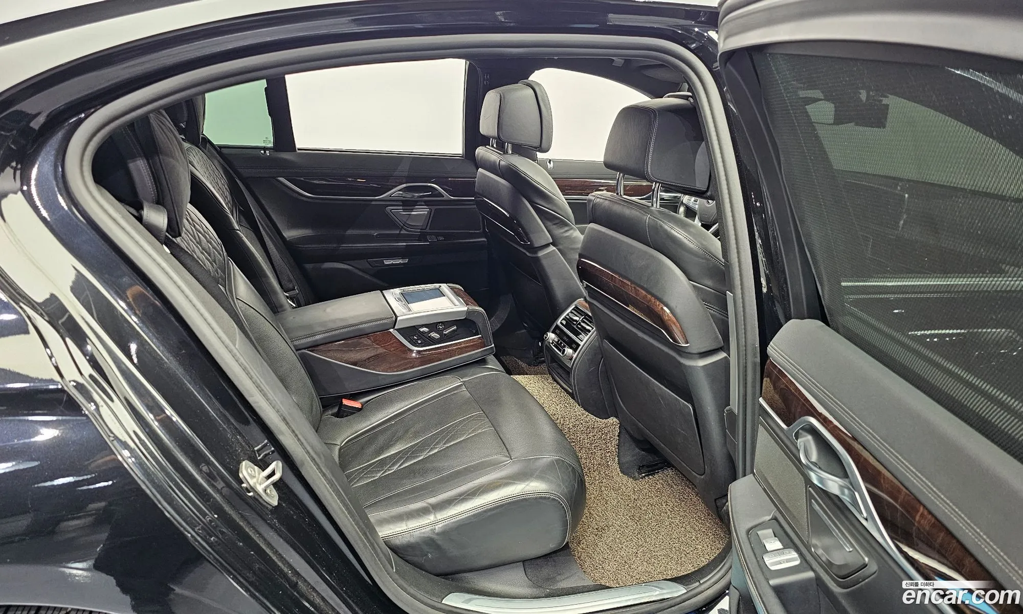 BMW 7 Series 2016 WBA7C4104GG435145 — 7