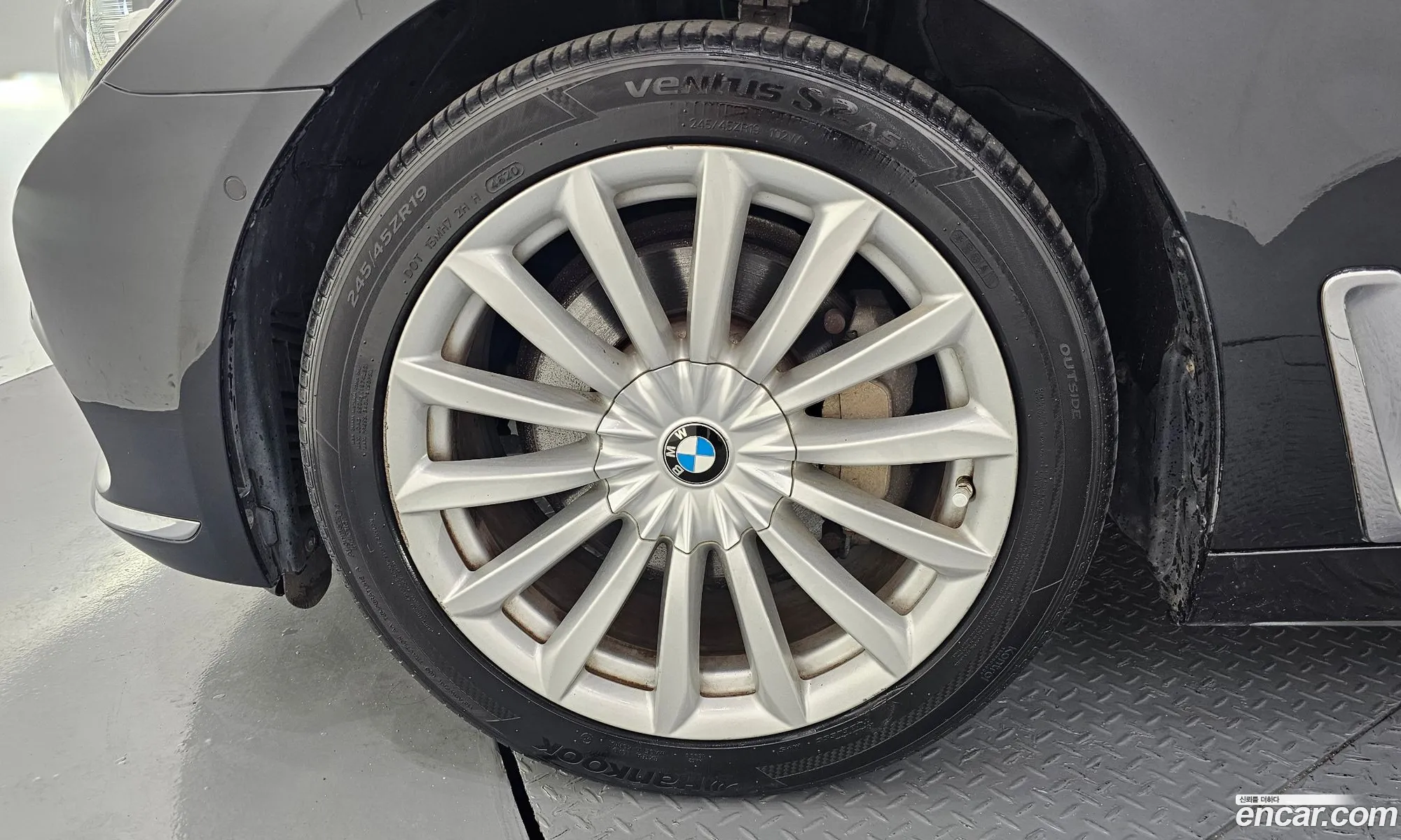 BMW 7 Series 2016 WBA7C4104GG435145 — 14