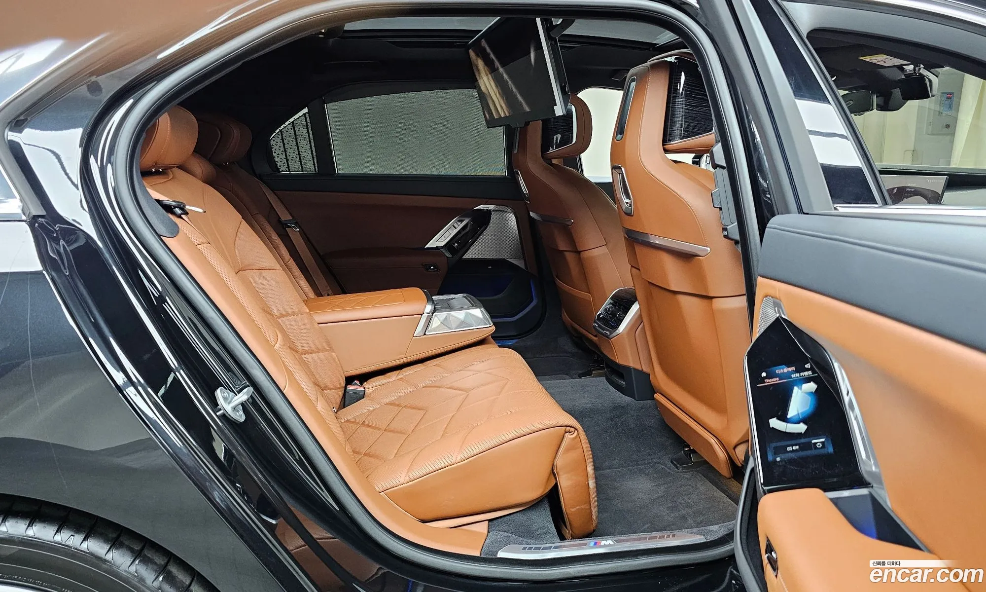 BMW 7 Series 2025 WBA31EH00SCV37865 — 27