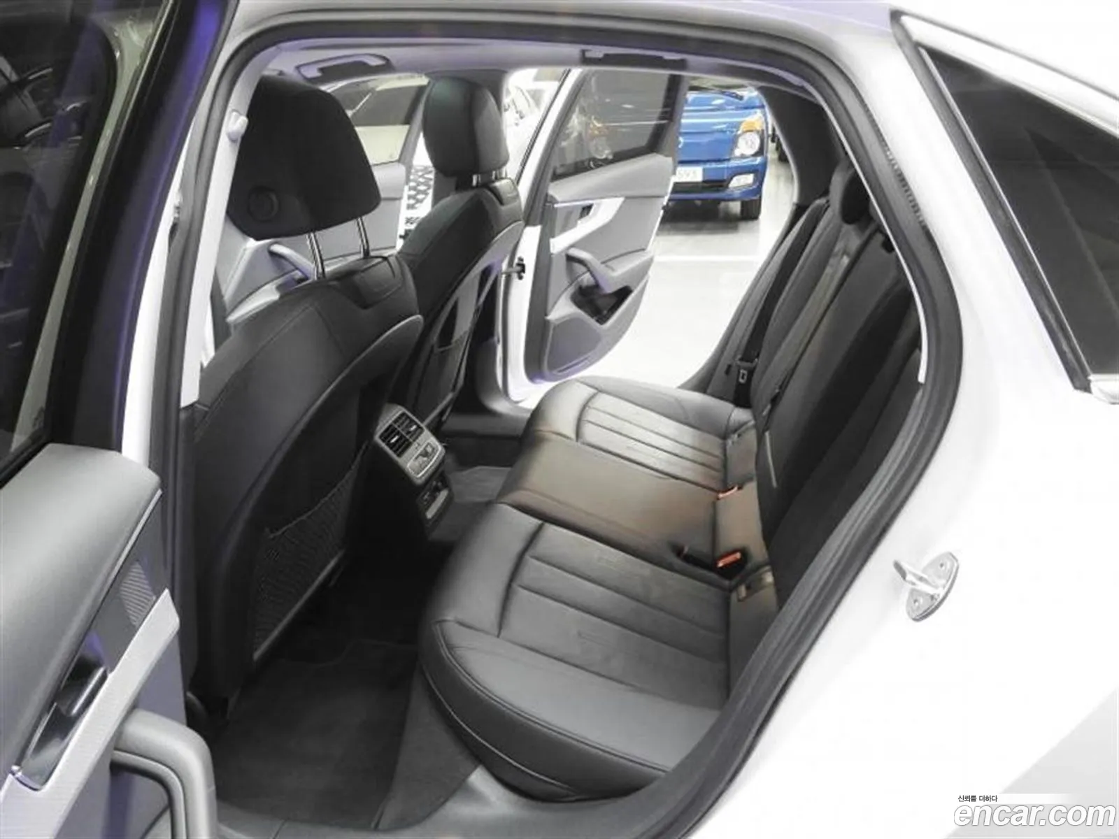Audi A4 2023 — 7