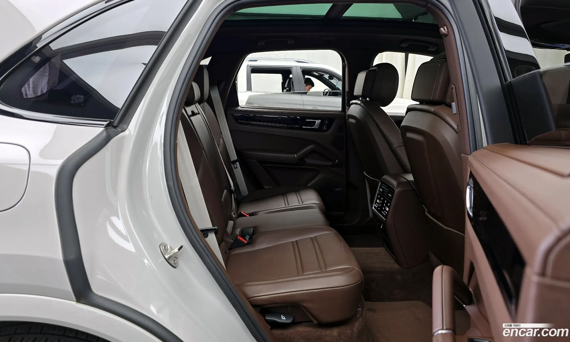 Porsche Cayenne 2022 WP1AA29Y6NDA18605 — 28
