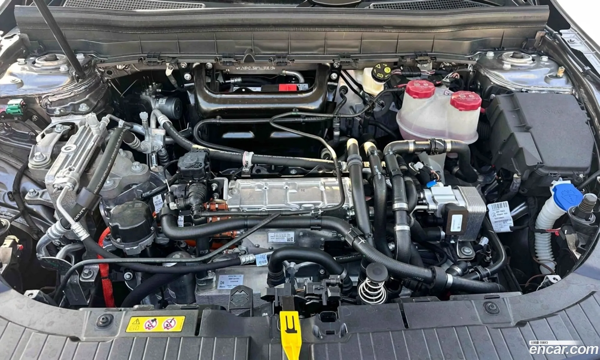 Mercedes-Benz EQB X243 2025 — 9