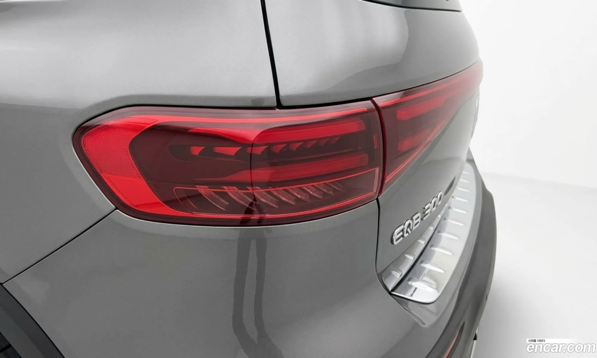 Mercedes-Benz EQB X243 2025 — 11