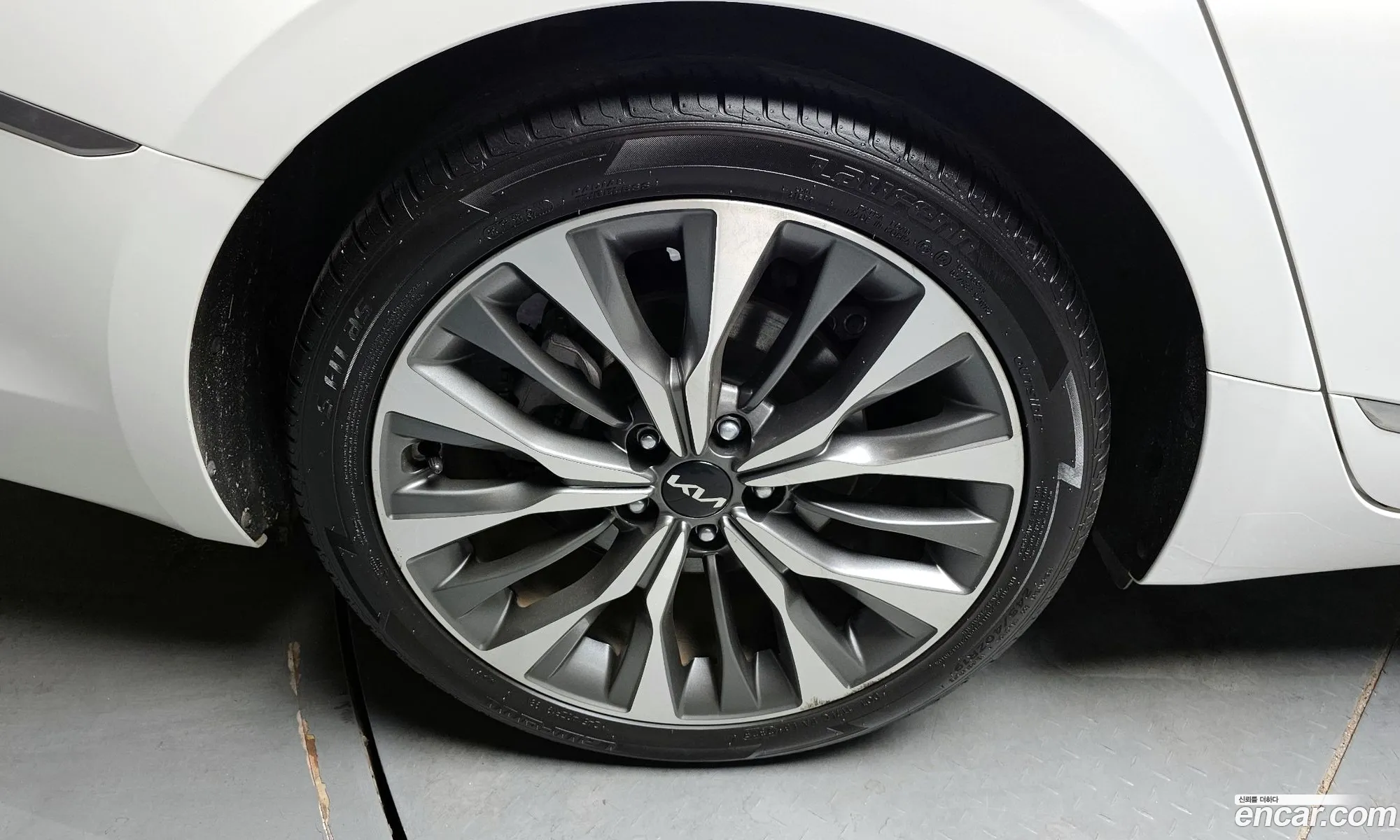 Kia K8 2021 — 19