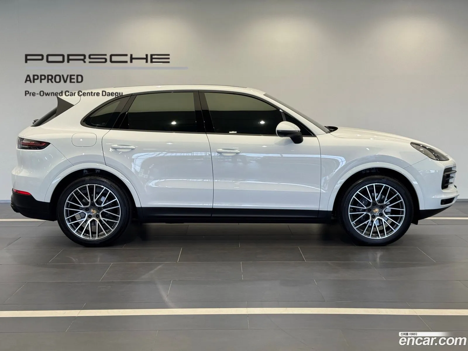 Porsche Cayenne 2023 — 19