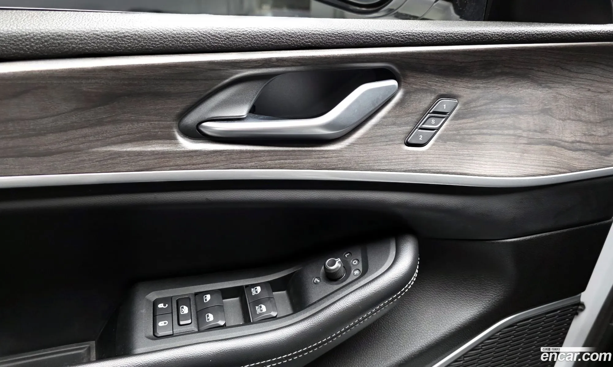 Jeep Grand Cherokee 2023 — 32