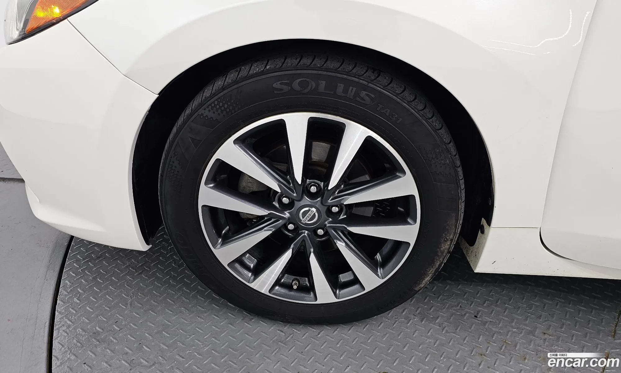 Nissan Altima 2017 — 12