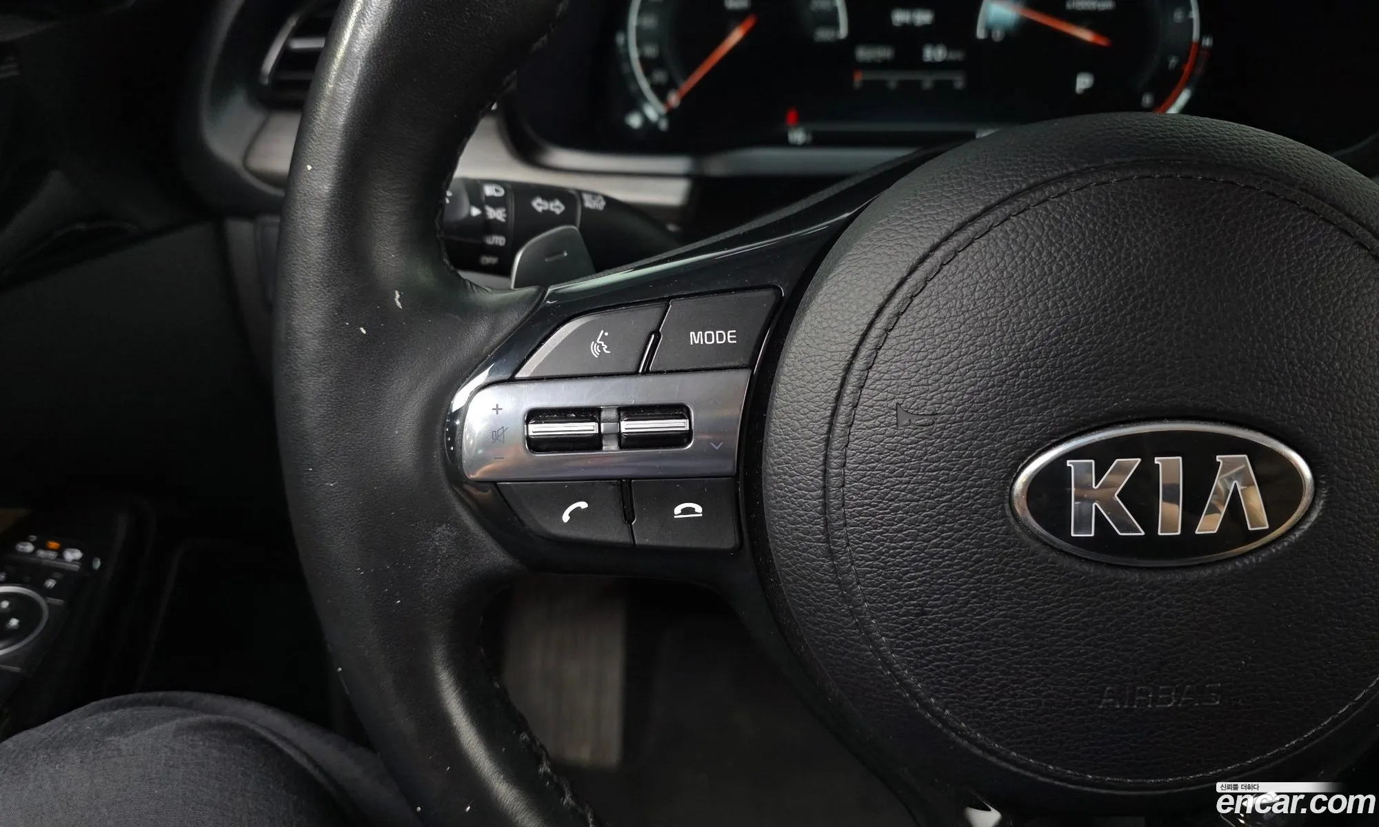 Kia K7 Premier 2020 — 23