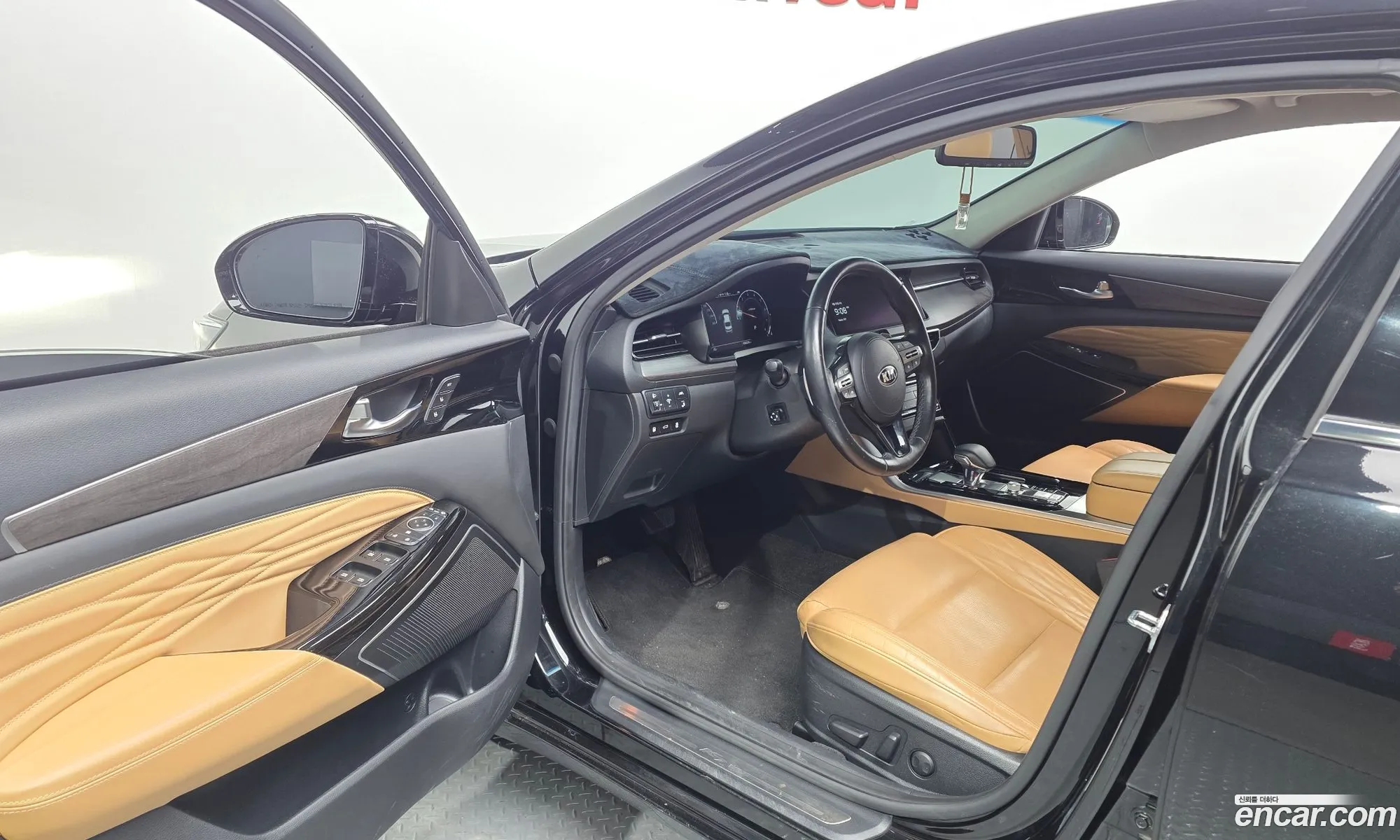 Kia K7 Premier 2020 — 34