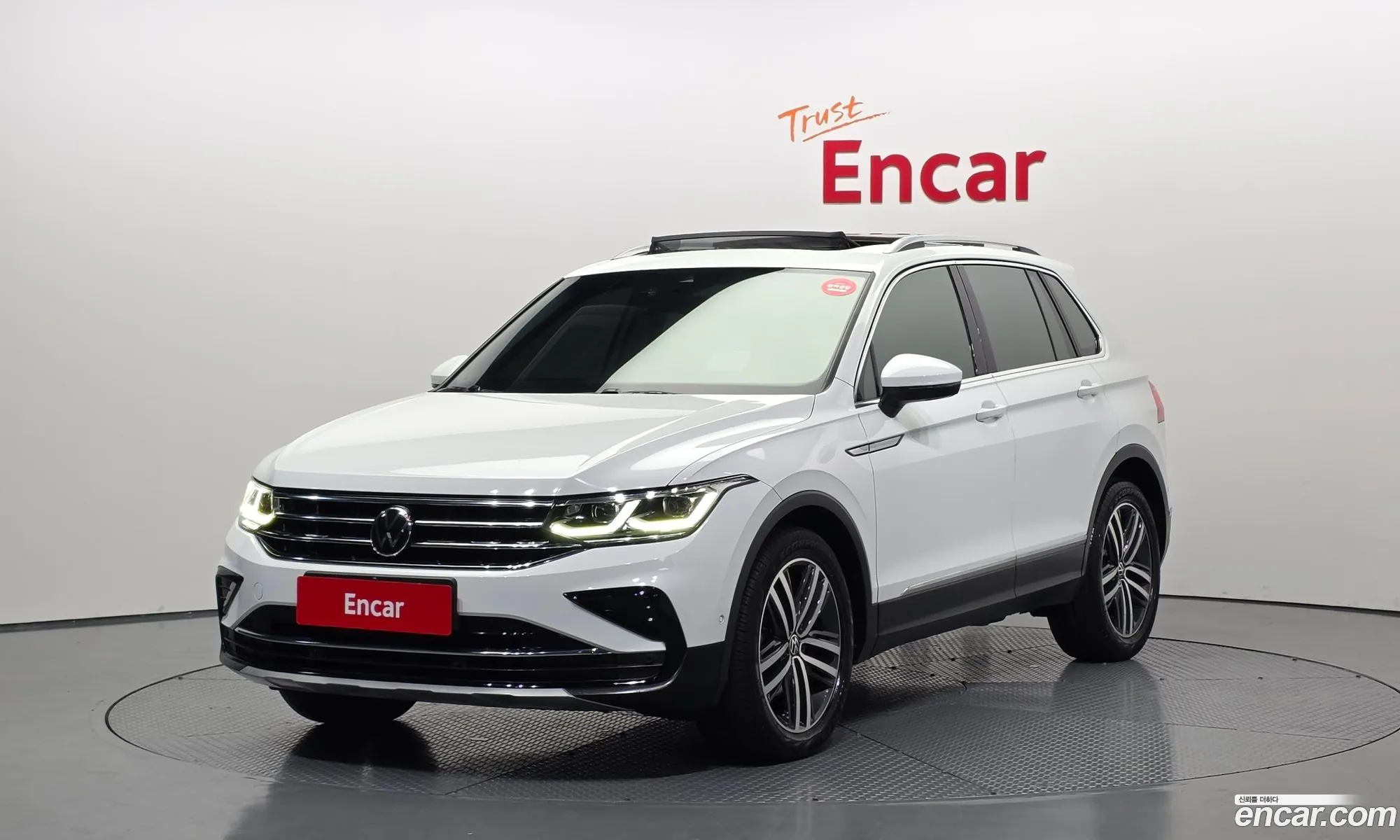 Volkswagen Tiguan 2021 — 26