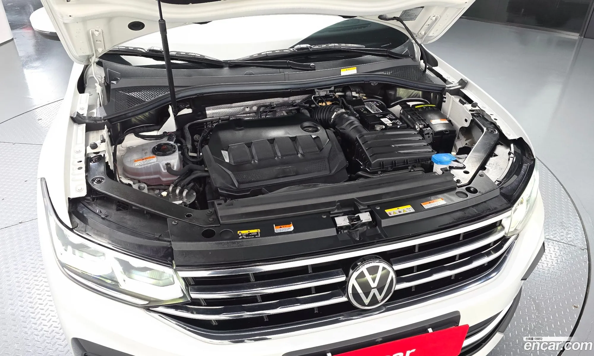 Volkswagen Tiguan 2021 — 21