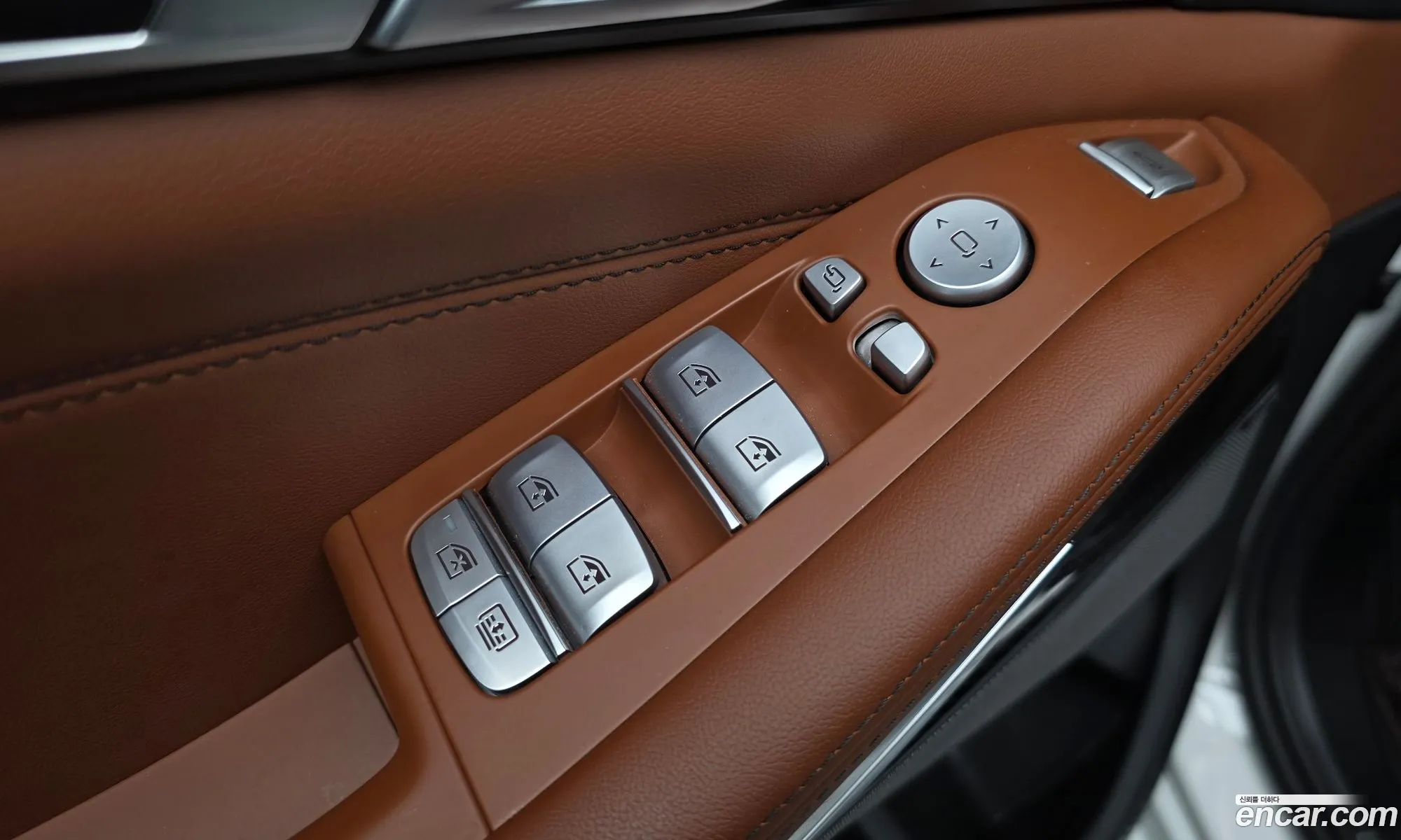 BMW X7 2025 WBA21EM02S9Y87870 — 32