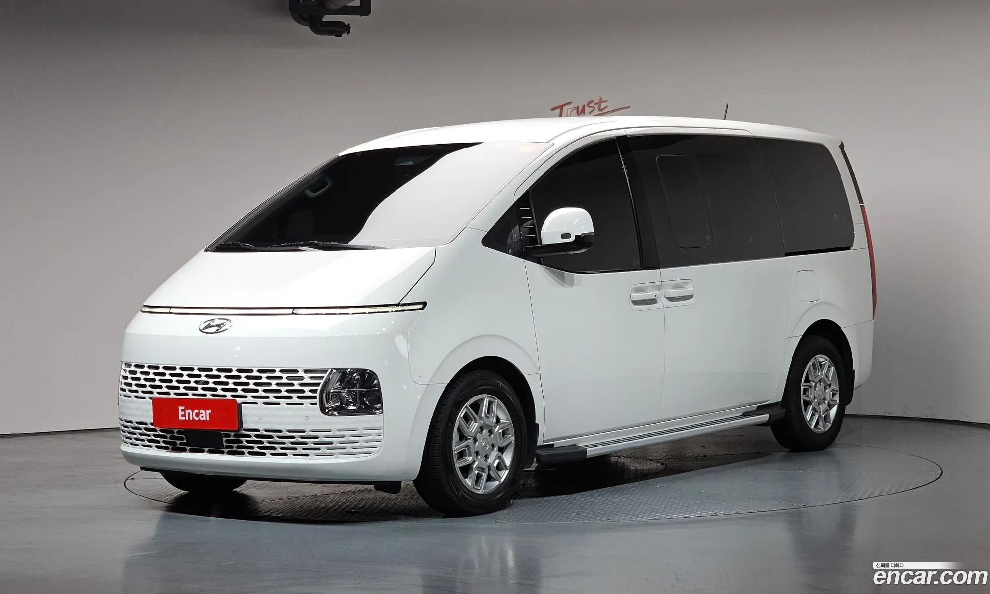 Hyundai Staria 2021 — 18