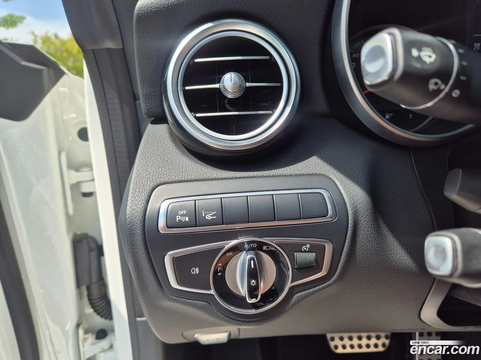 Mercedes-Benz C-Class W205 2017 — 8