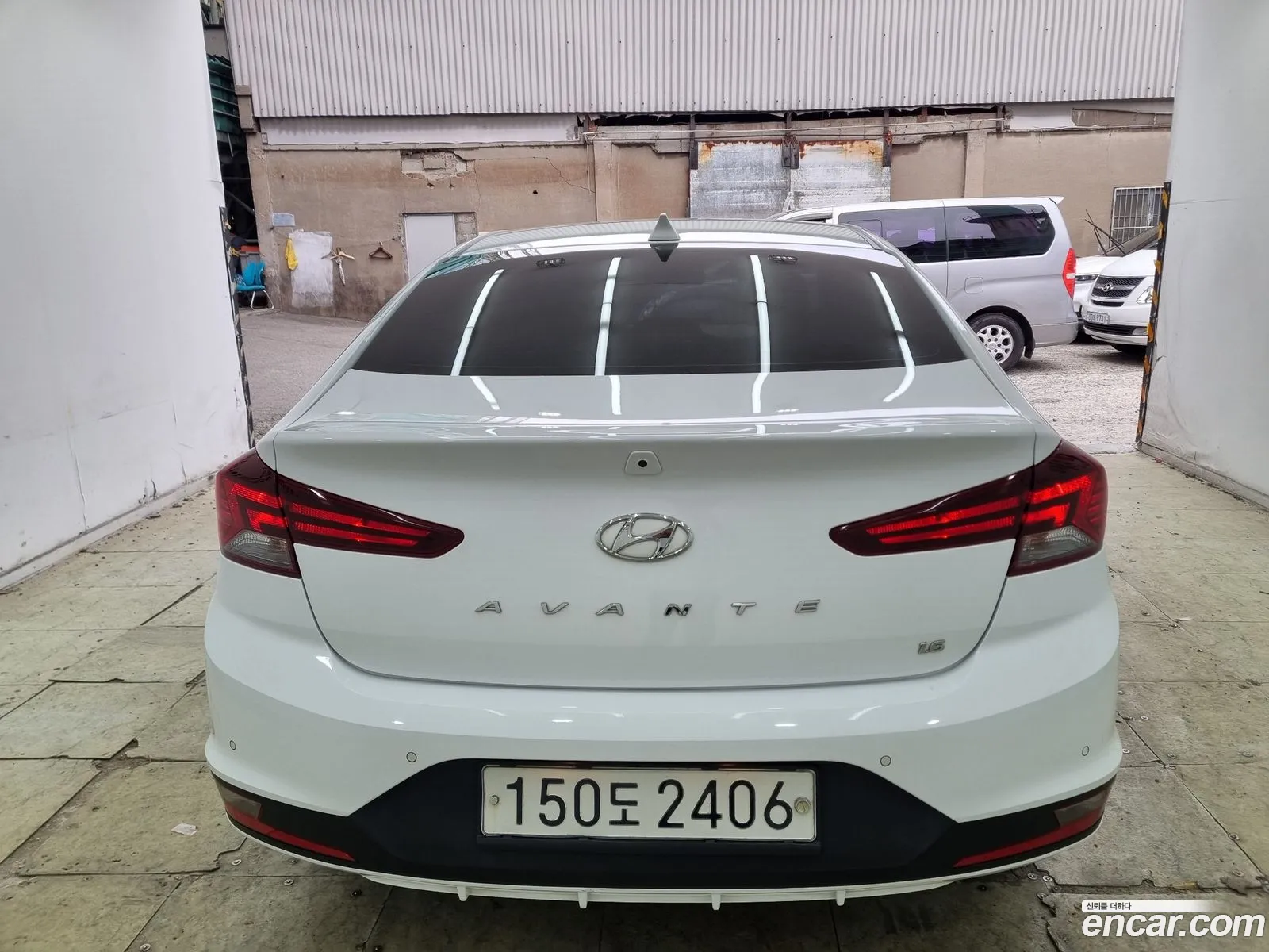 Hyundai Elantra AD 2020 — 2