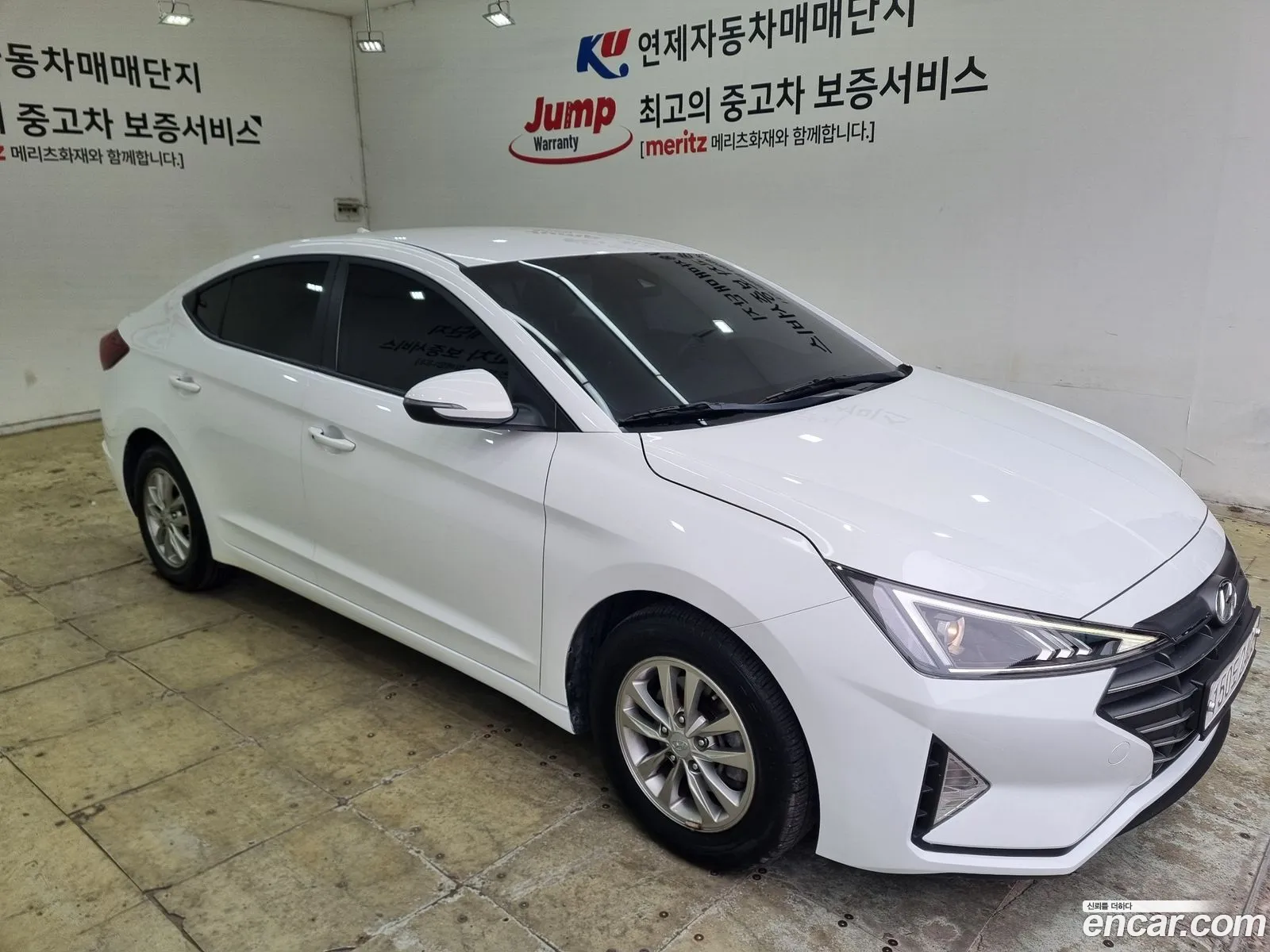 Hyundai Elantra AD 2020 — 17