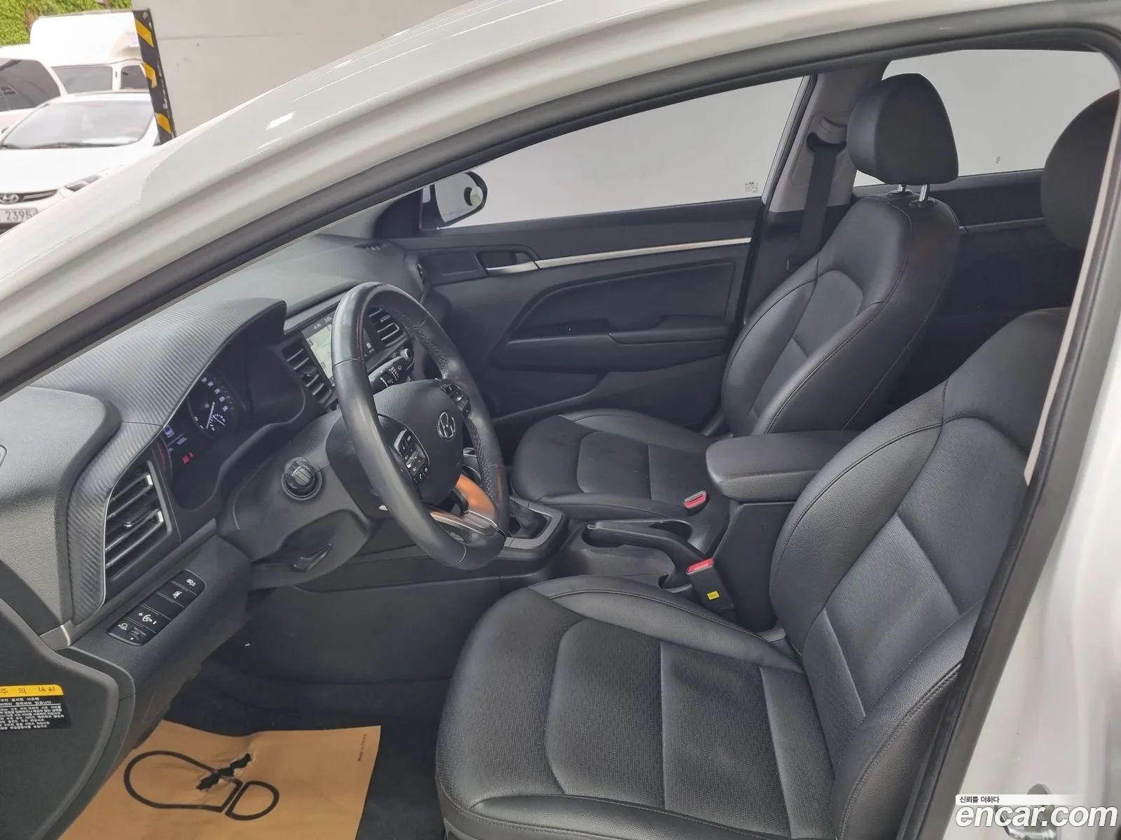 Hyundai Elantra AD 2020 — 6