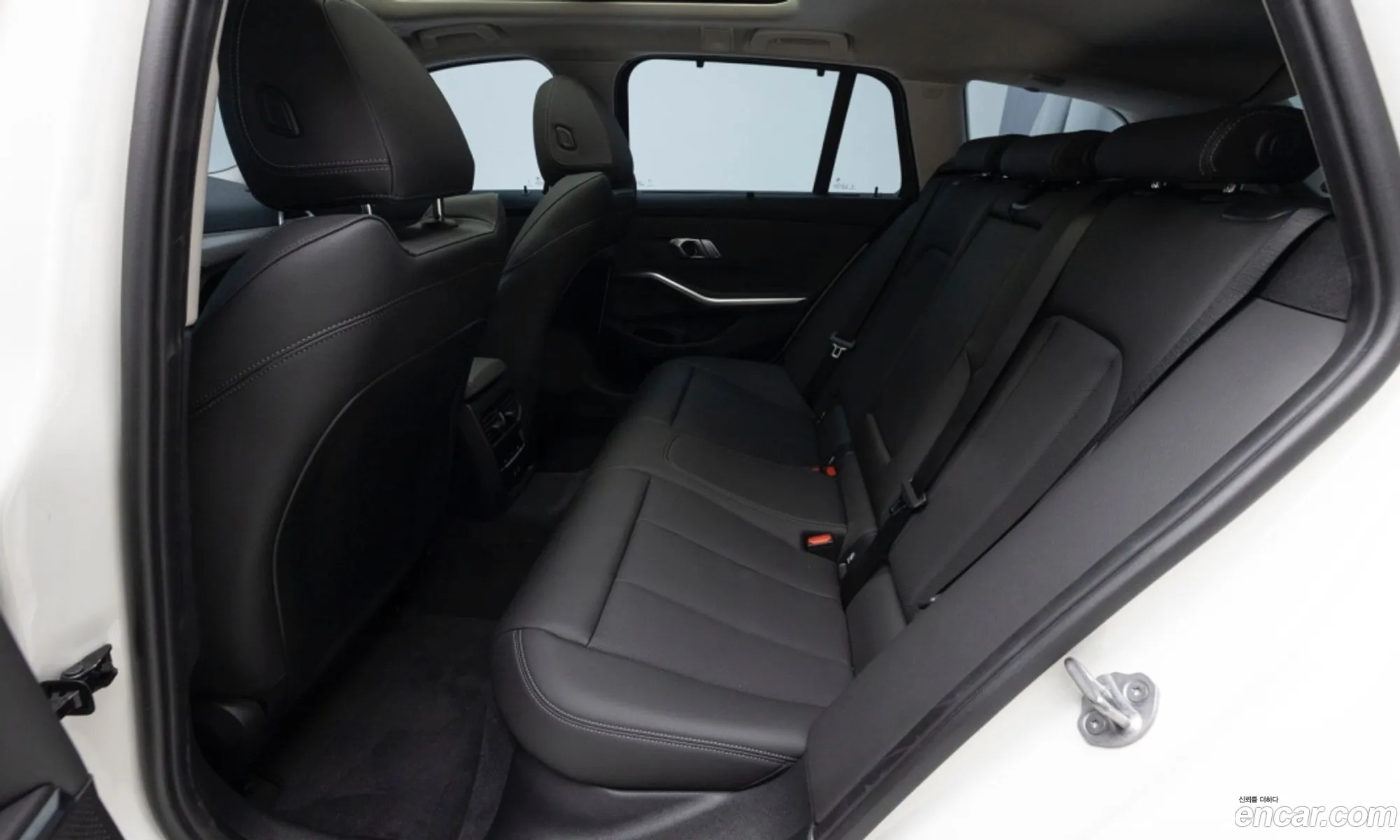 BMW 3 Series 2025 — 5