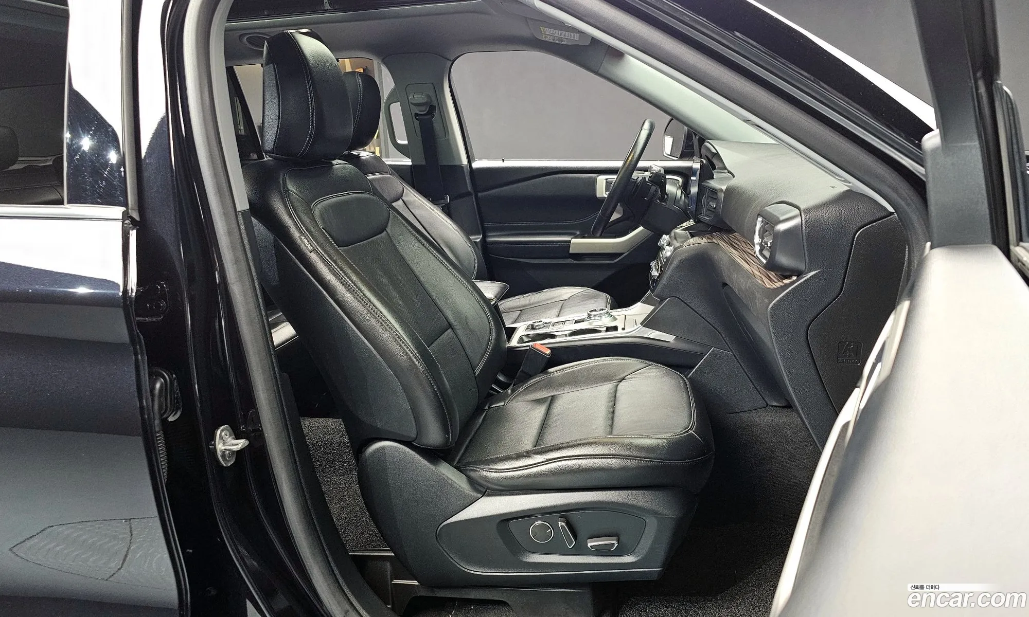 Ford Explorer 6th Gen 2020 1FMSK8FH4LGC71147 — 2