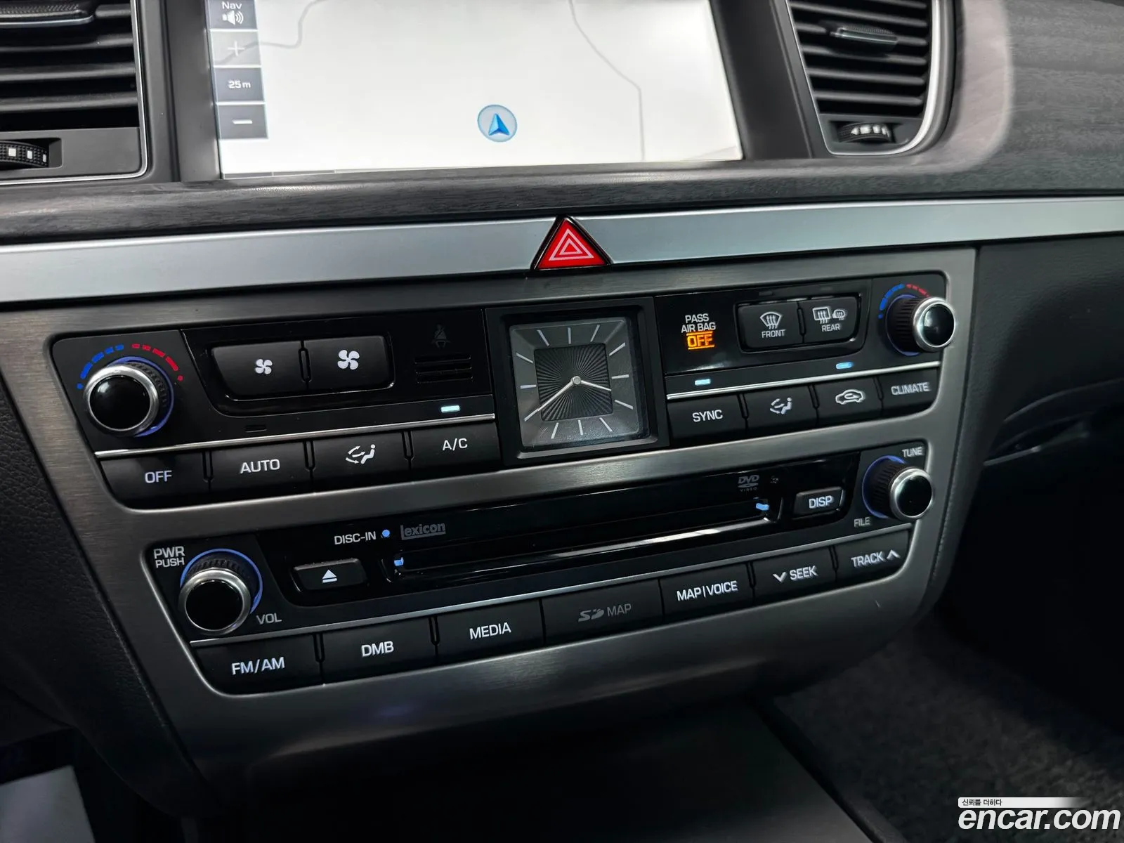 Hyundai Genesis DH 2016 — 11