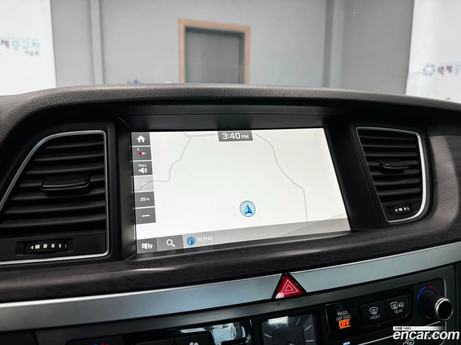 Hyundai Genesis DH 2016 — 16