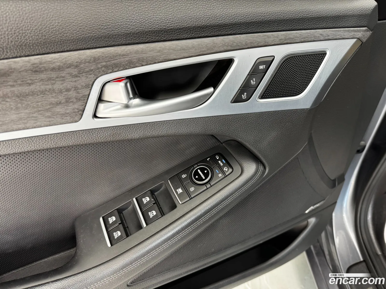 Hyundai Genesis DH 2016 — 13