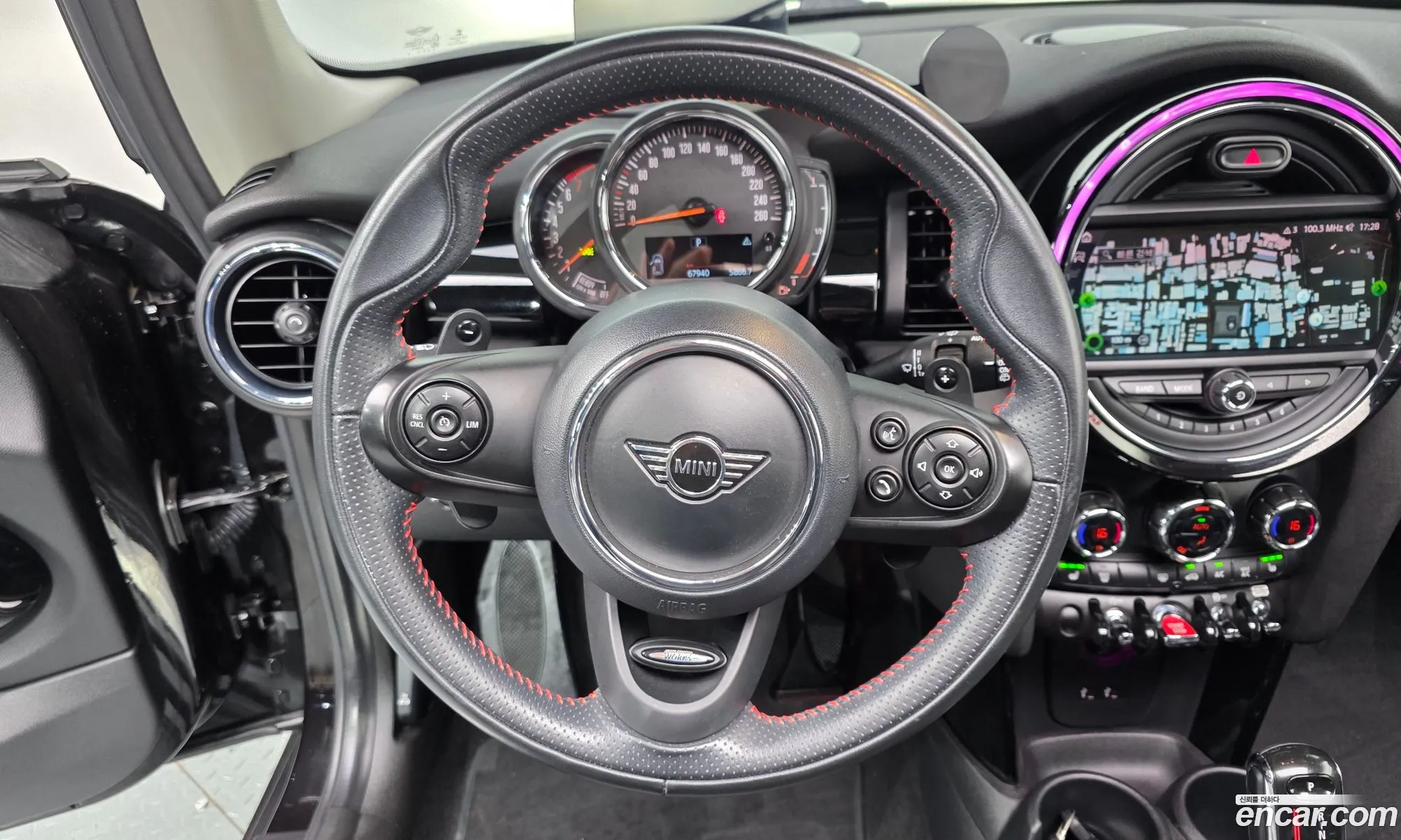 Mini Cooper S 2019 WMWXY7105L2L56142 — 14