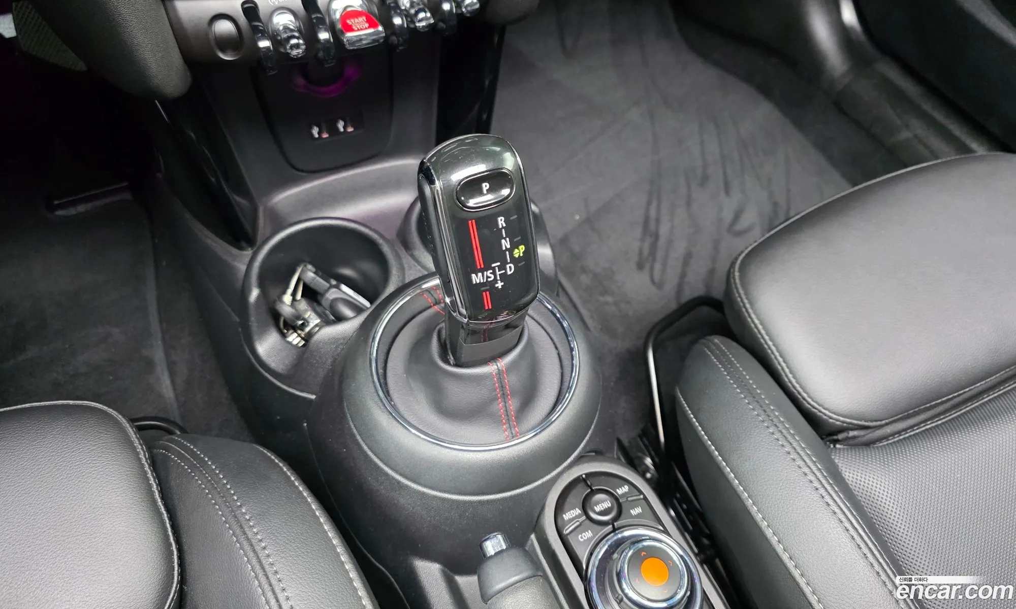Mini Cooper S 2019 WMWXY7105L2L56142 — 5